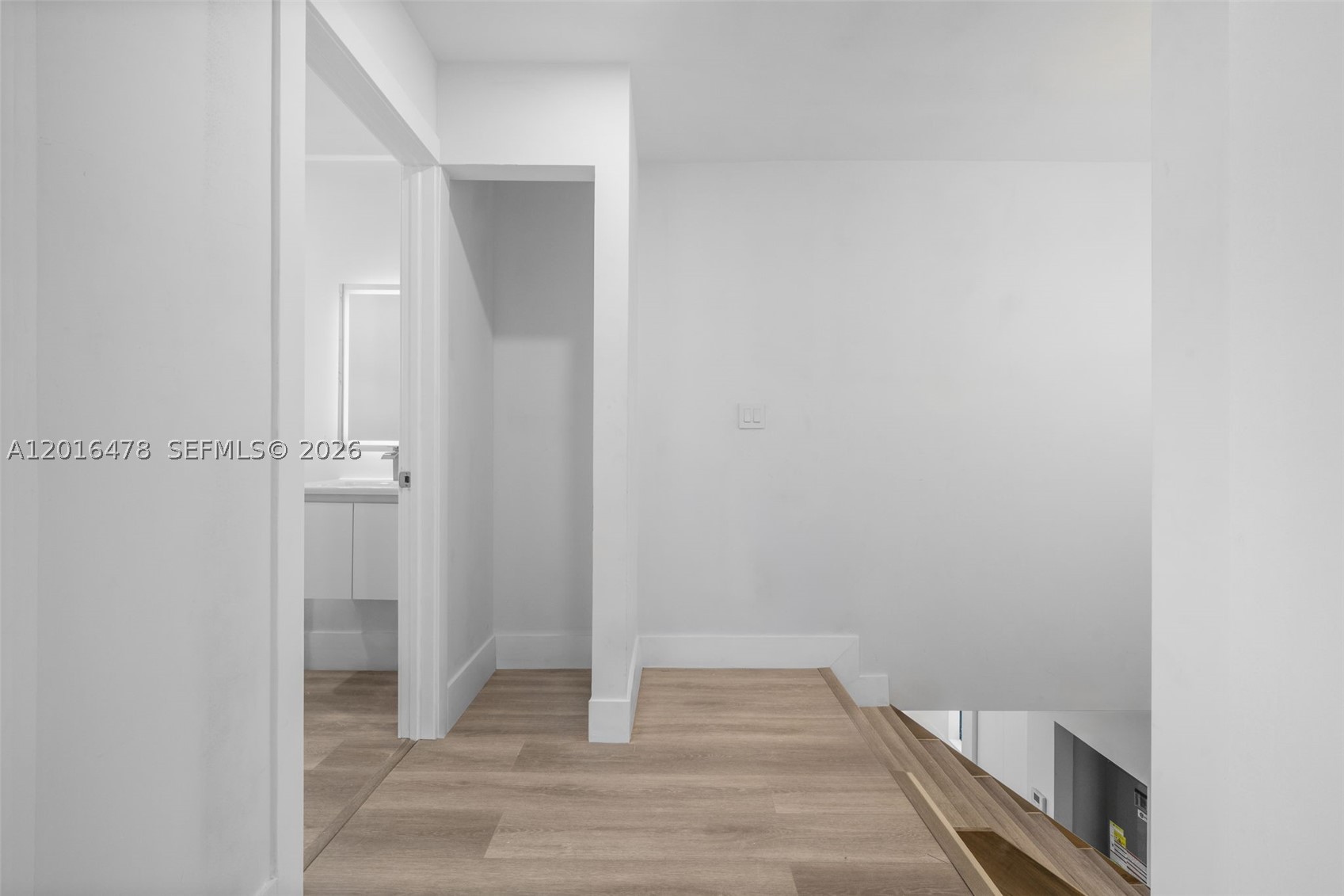 CRESTWOOD - Residential
