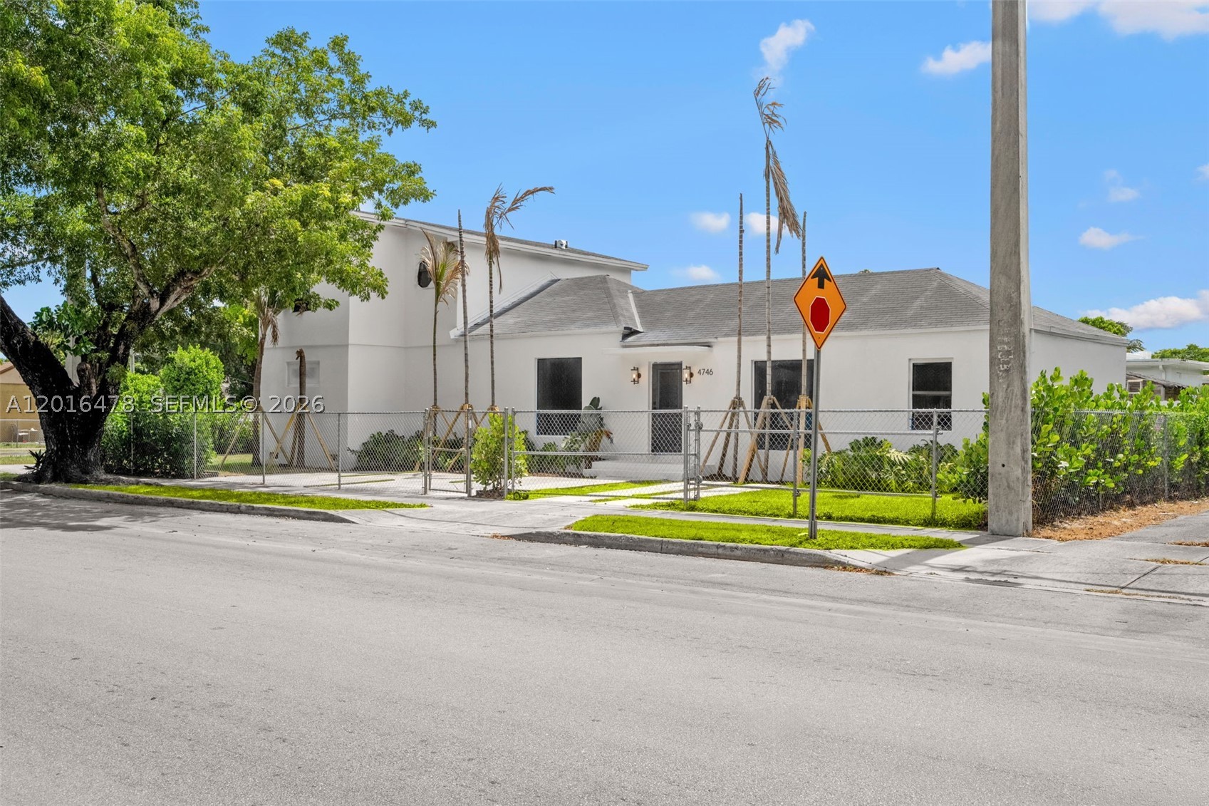 CRESTWOOD - Residential