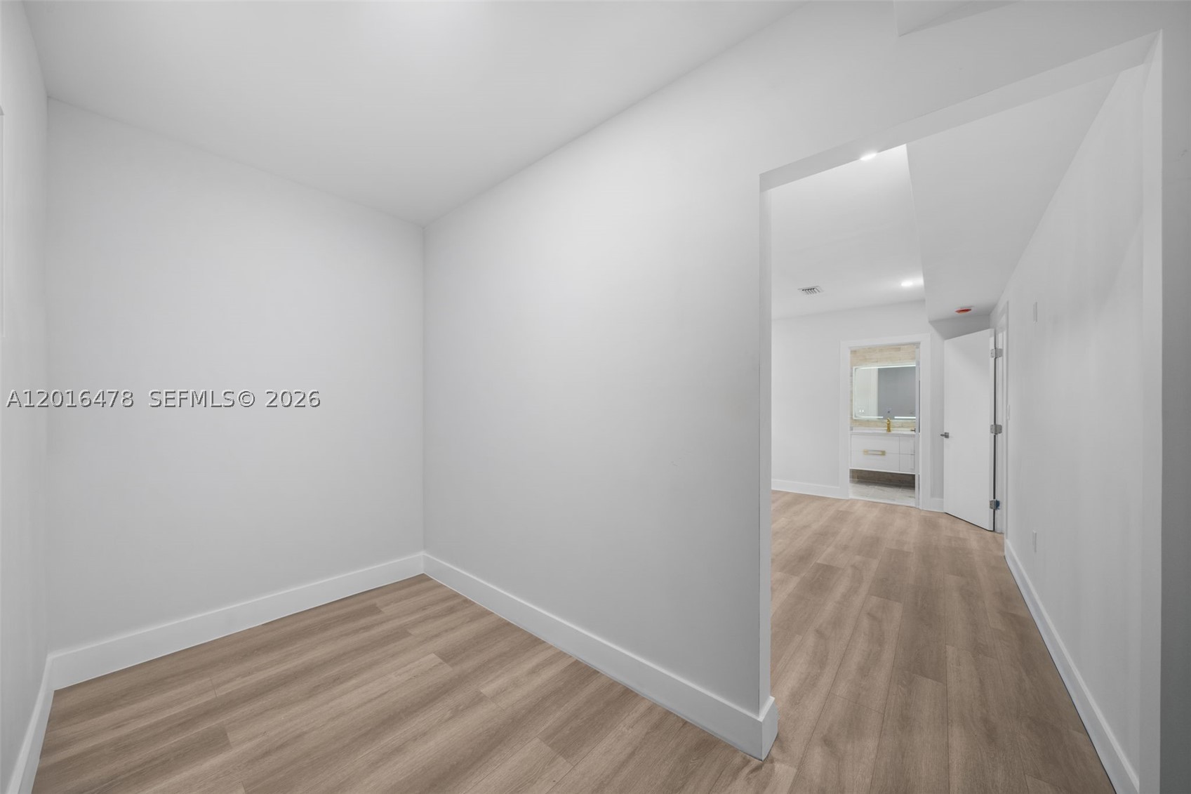 CRESTWOOD - Residential