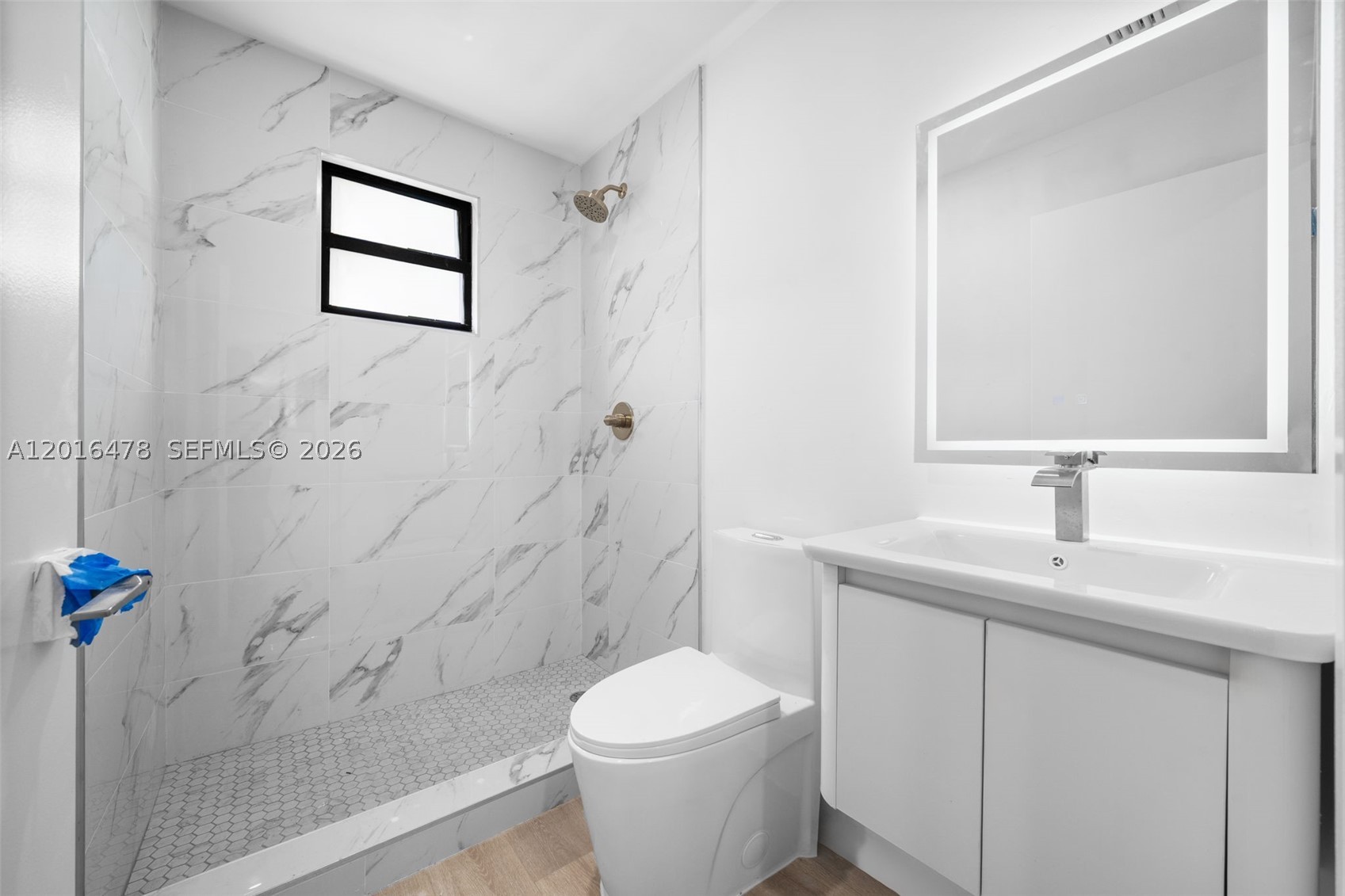 CRESTWOOD - Residential