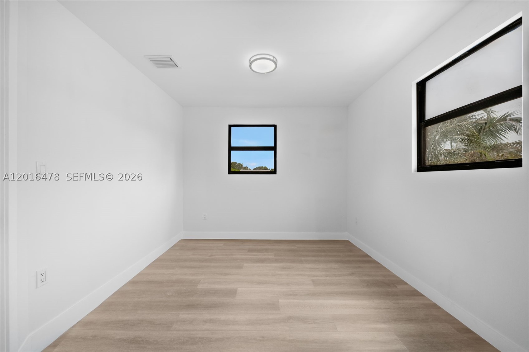 CRESTWOOD - Residential