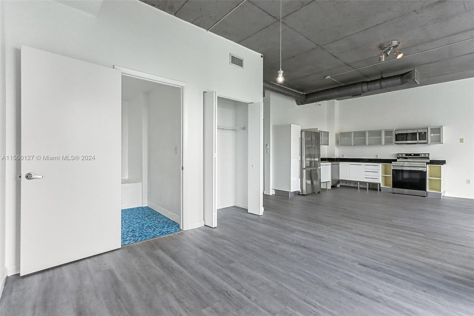 NEO CONDO - Residential Lease