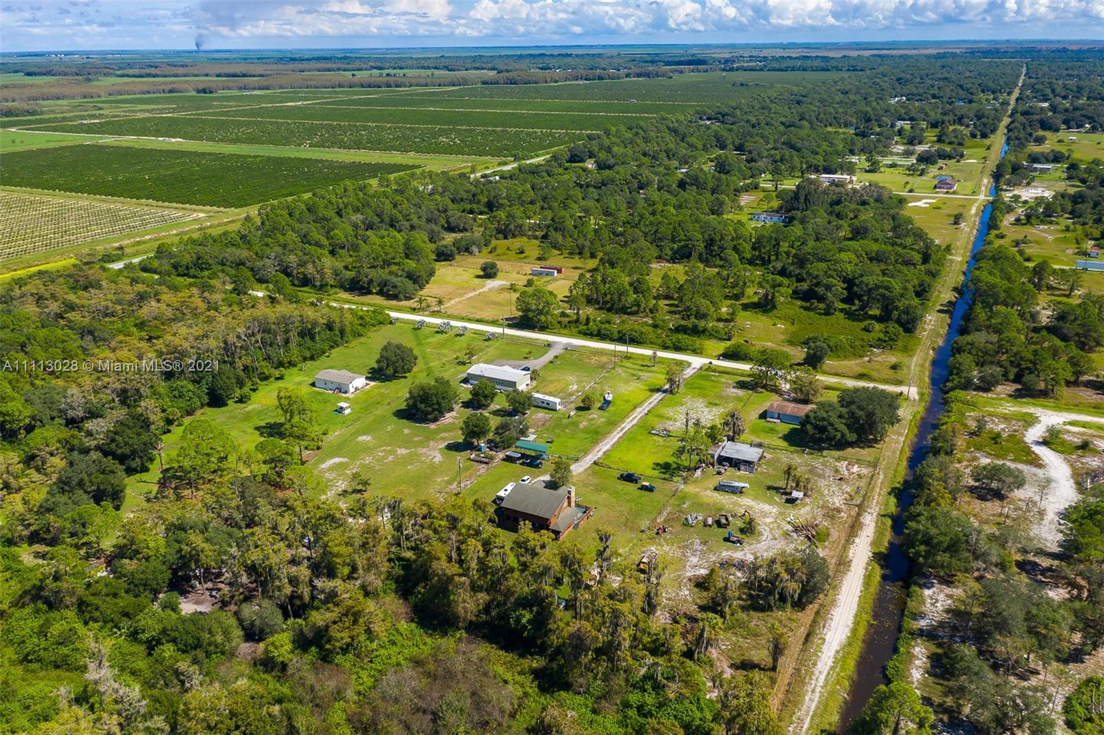 MONTURA RANCHES ESTATES - Residential