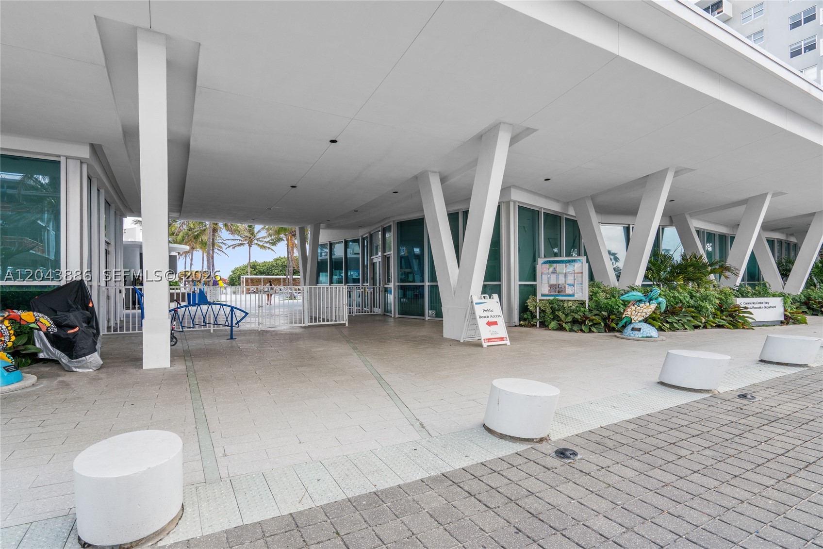 MANATEE CONDO - Residential