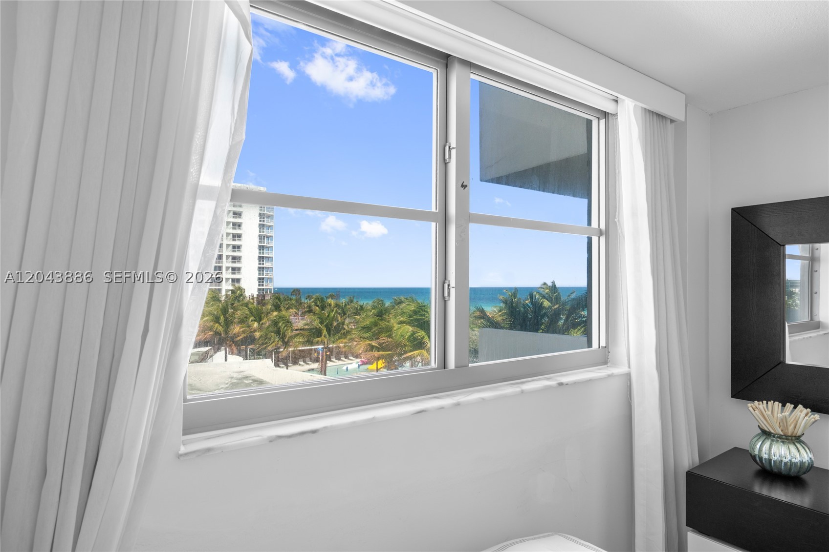 MANATEE CONDO - Residential