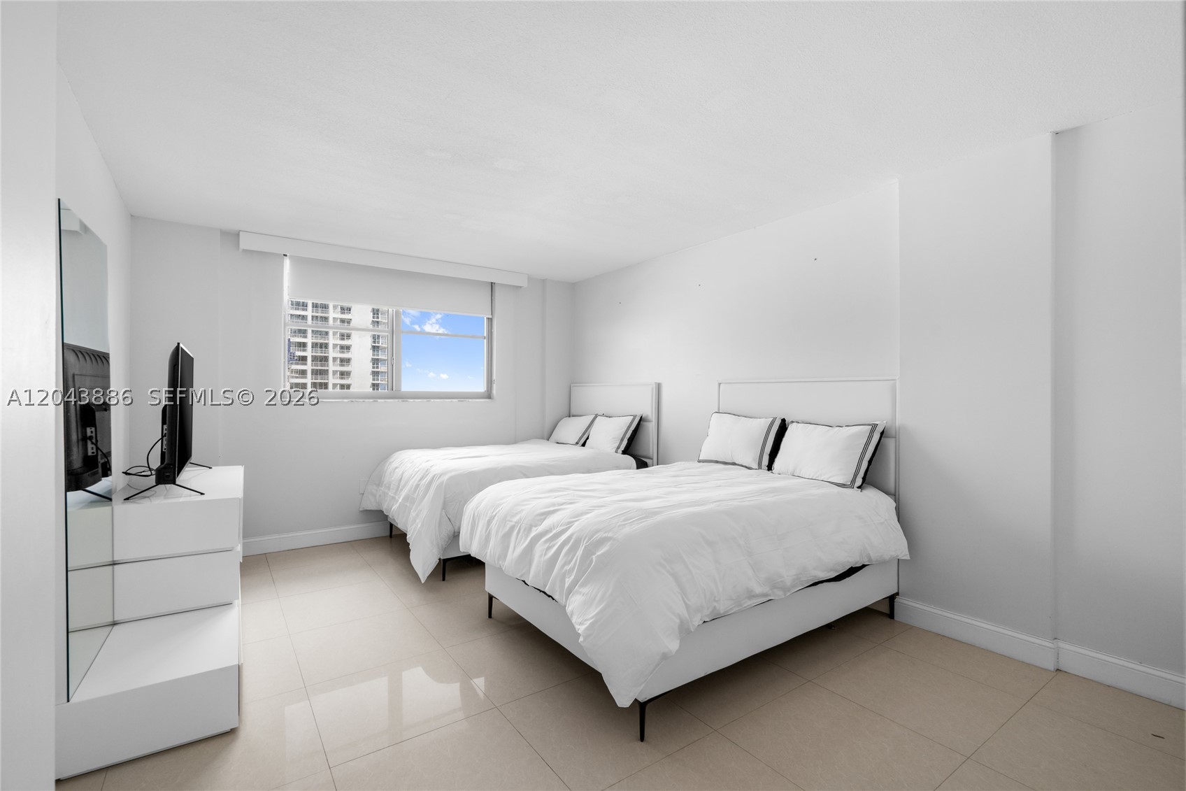 MANATEE CONDO - Residential