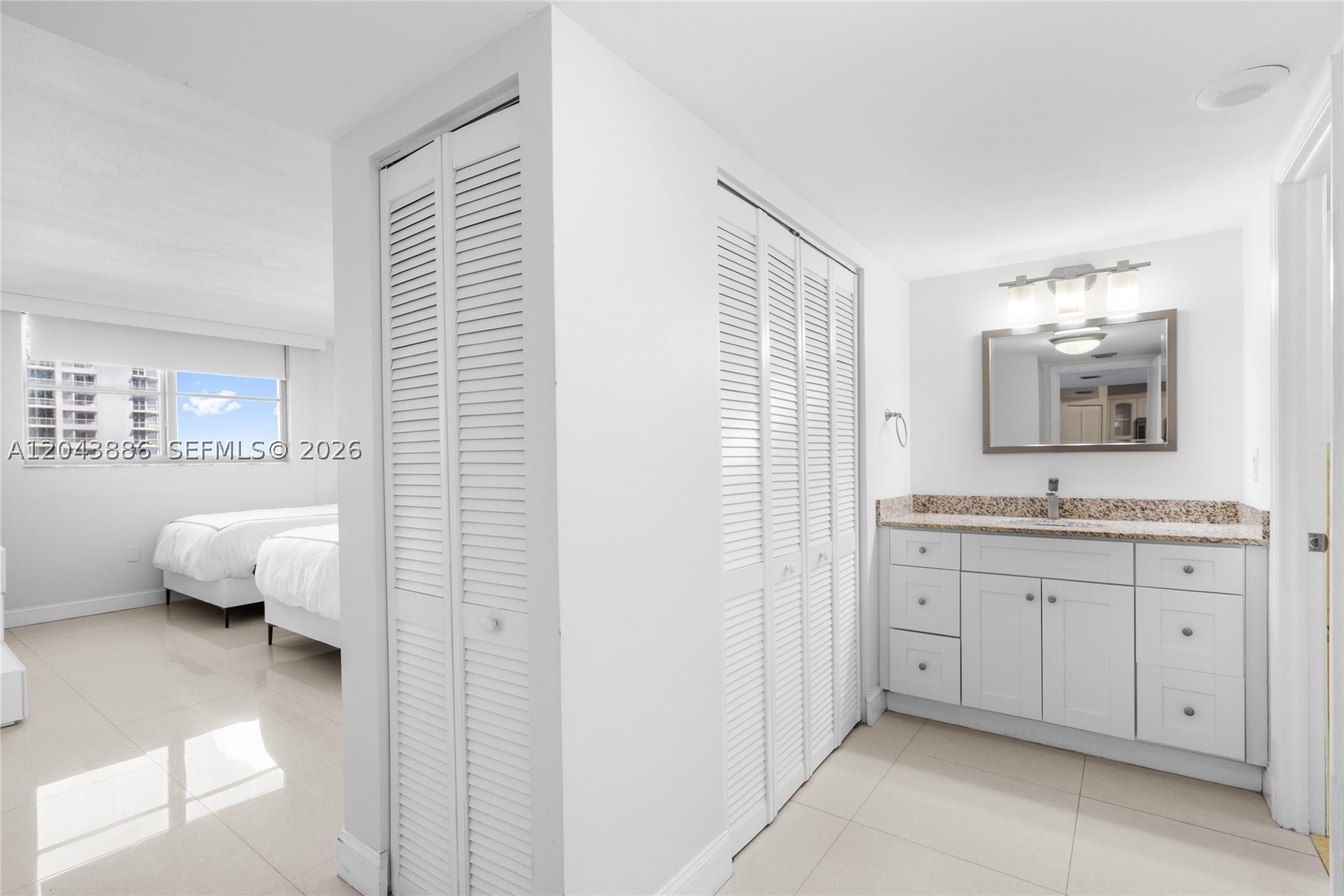 MANATEE CONDO - Residential