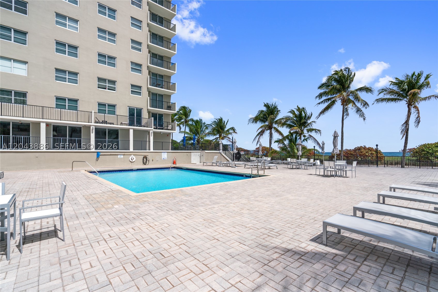 MANATEE CONDO - Residential