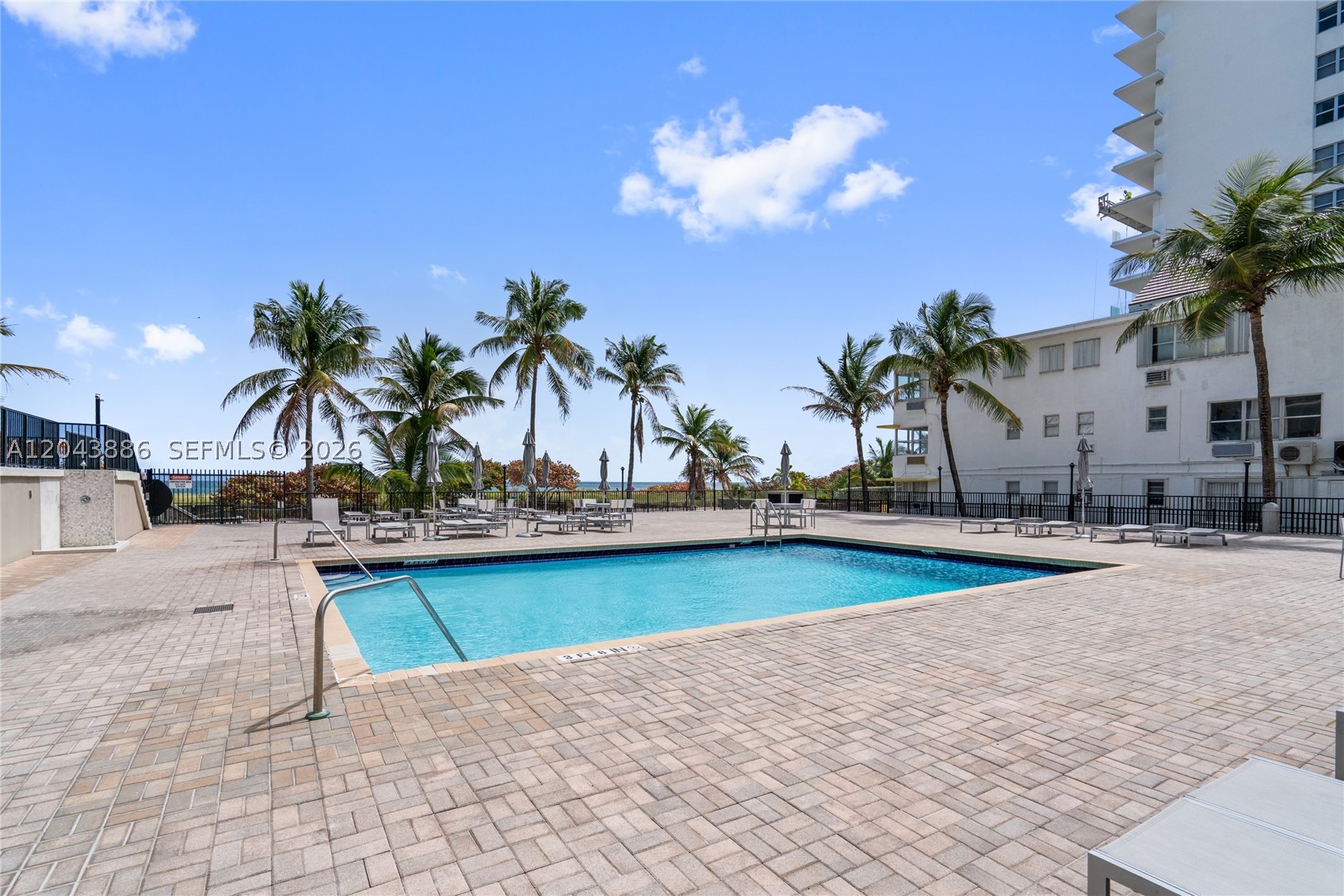 MANATEE CONDO - Residential