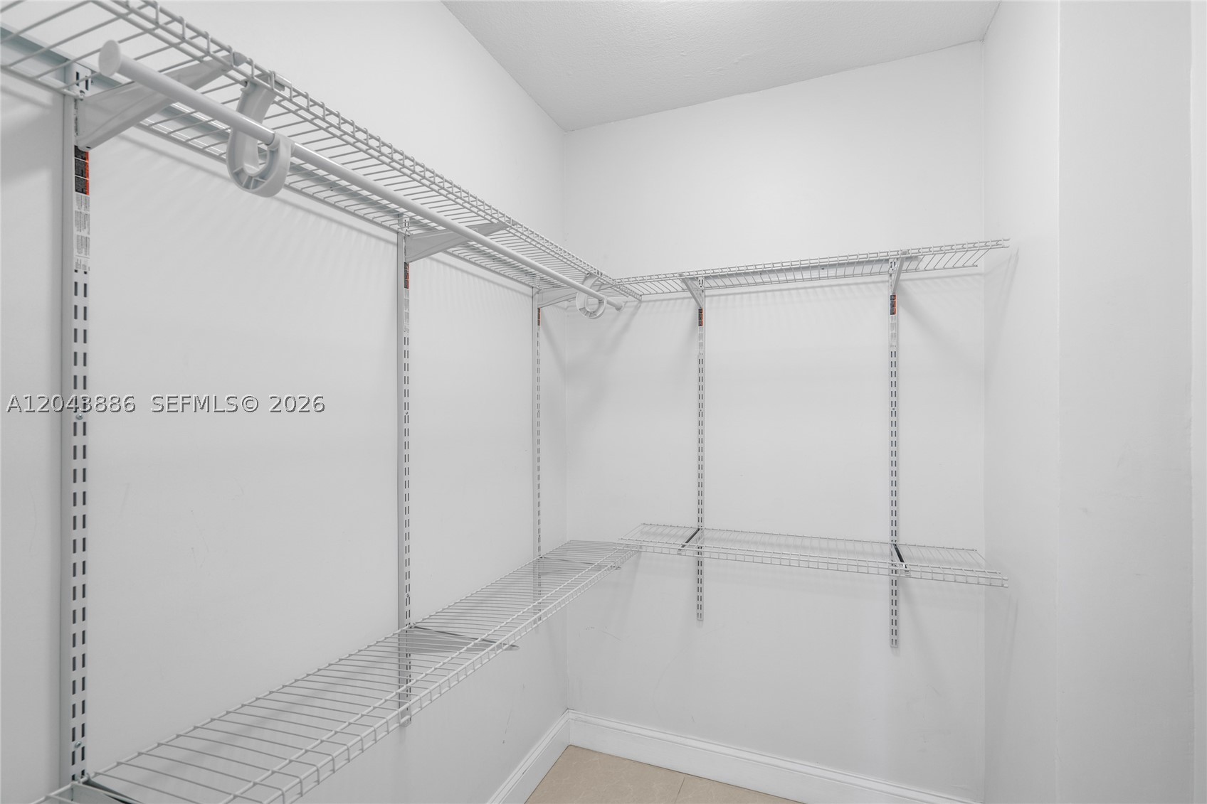MANATEE CONDO - Residential