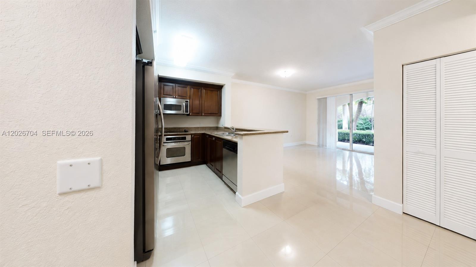SAN RAPHAEL CONDO - Residential