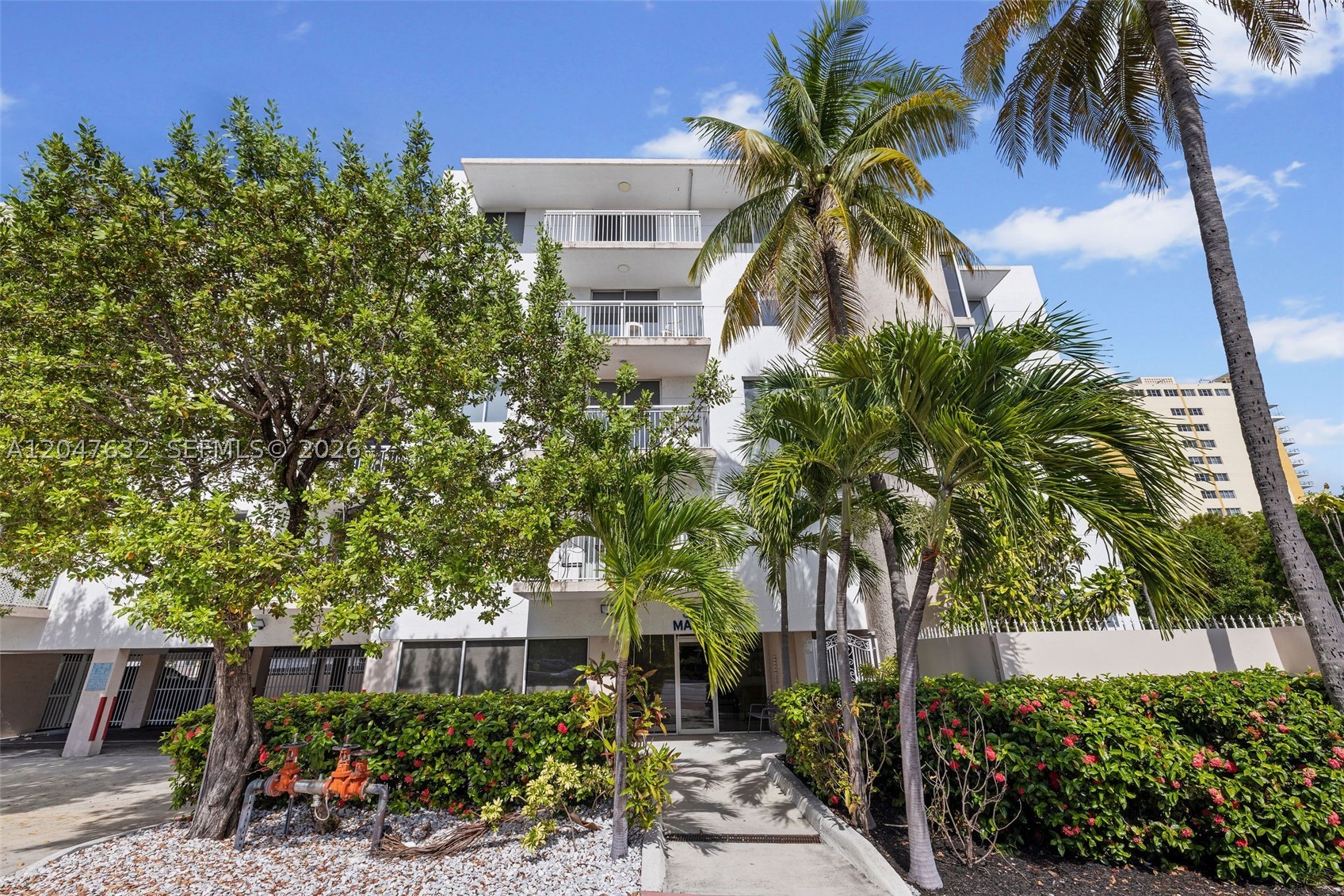 MASSADA CONDO - Residential