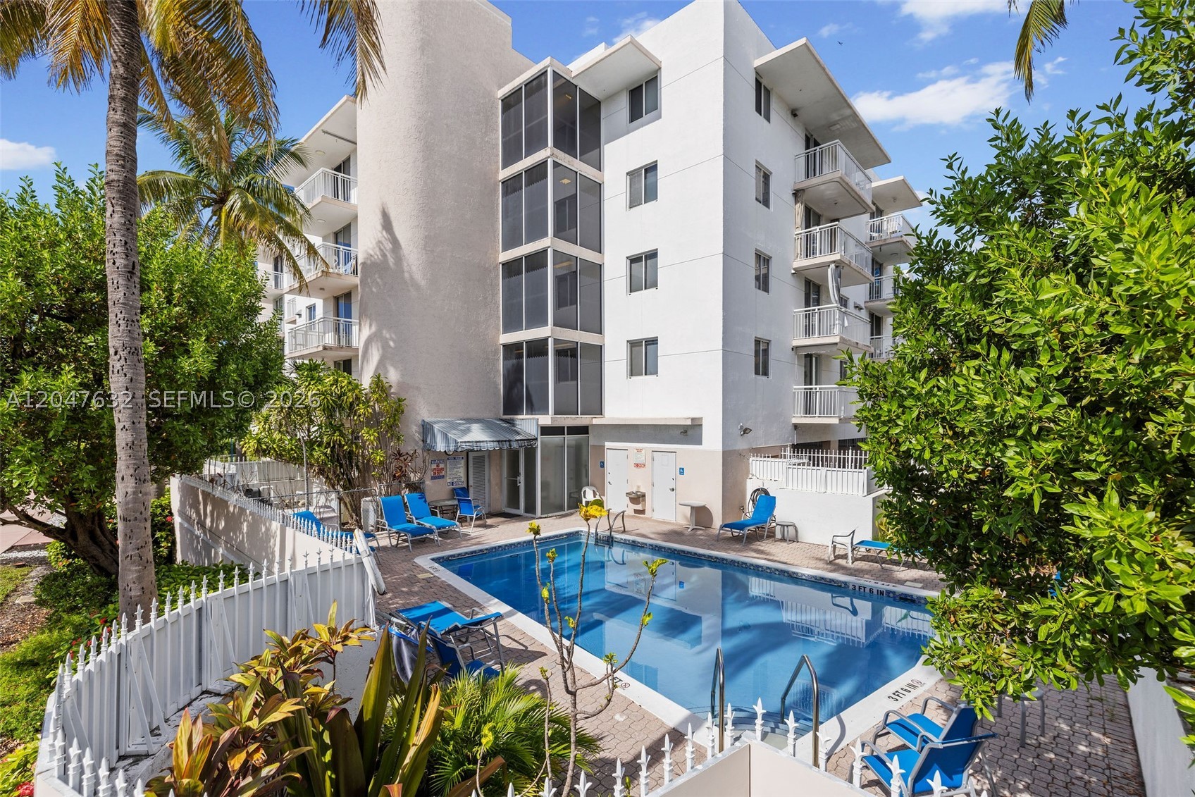 MASSADA CONDO - Residential