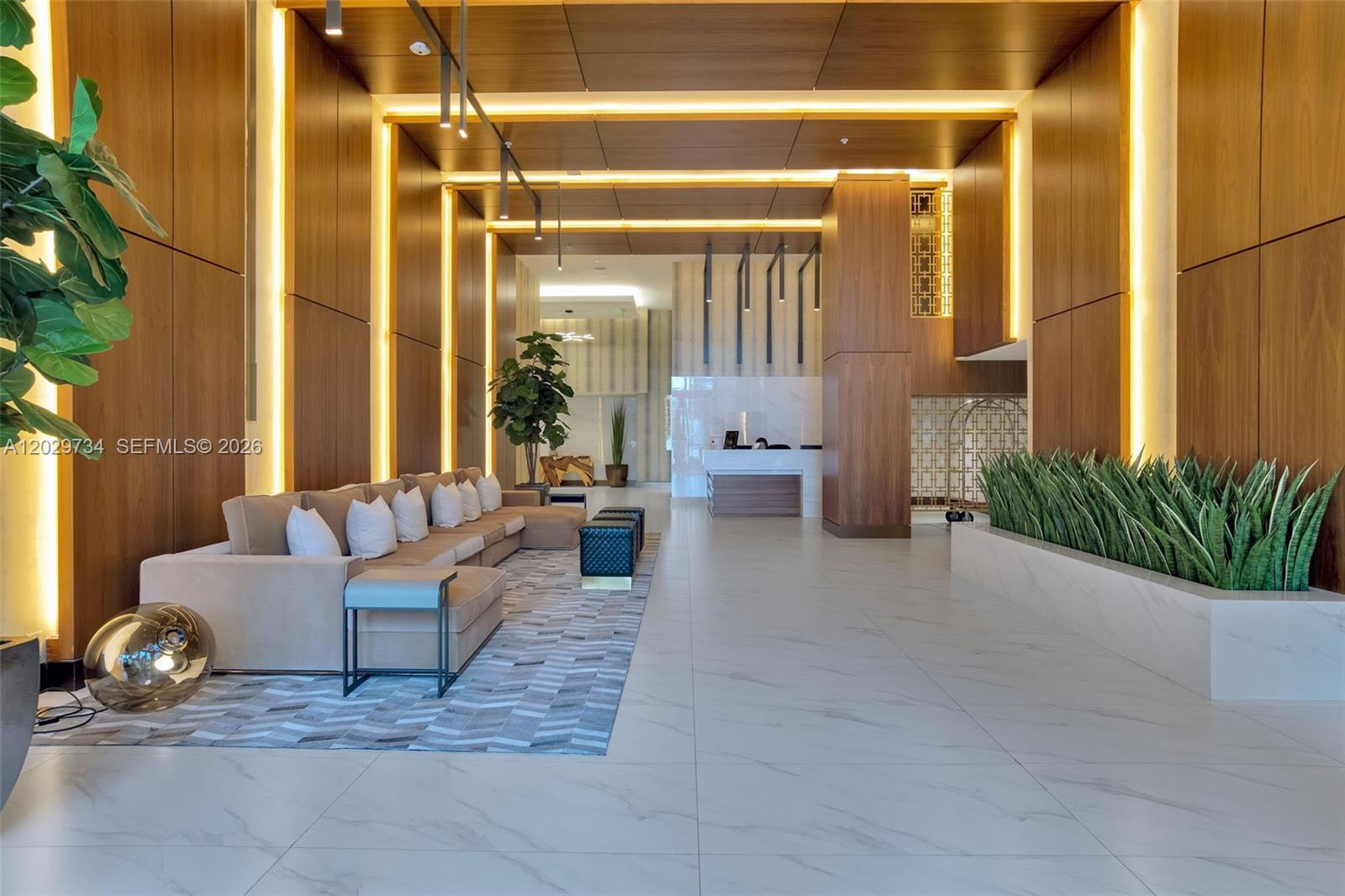 AVENTURA PARKSQUARE RESID - Residential Lease