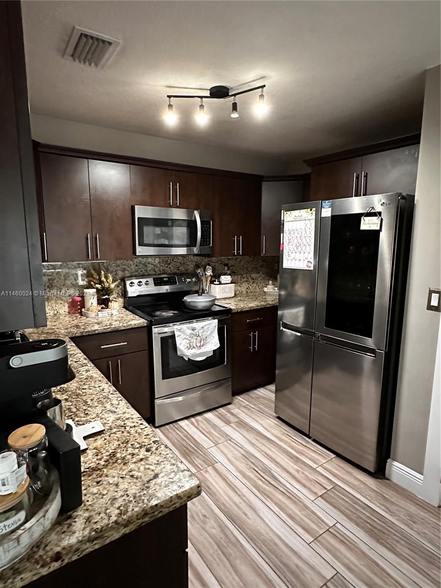 MARALEX HOMES - Residential