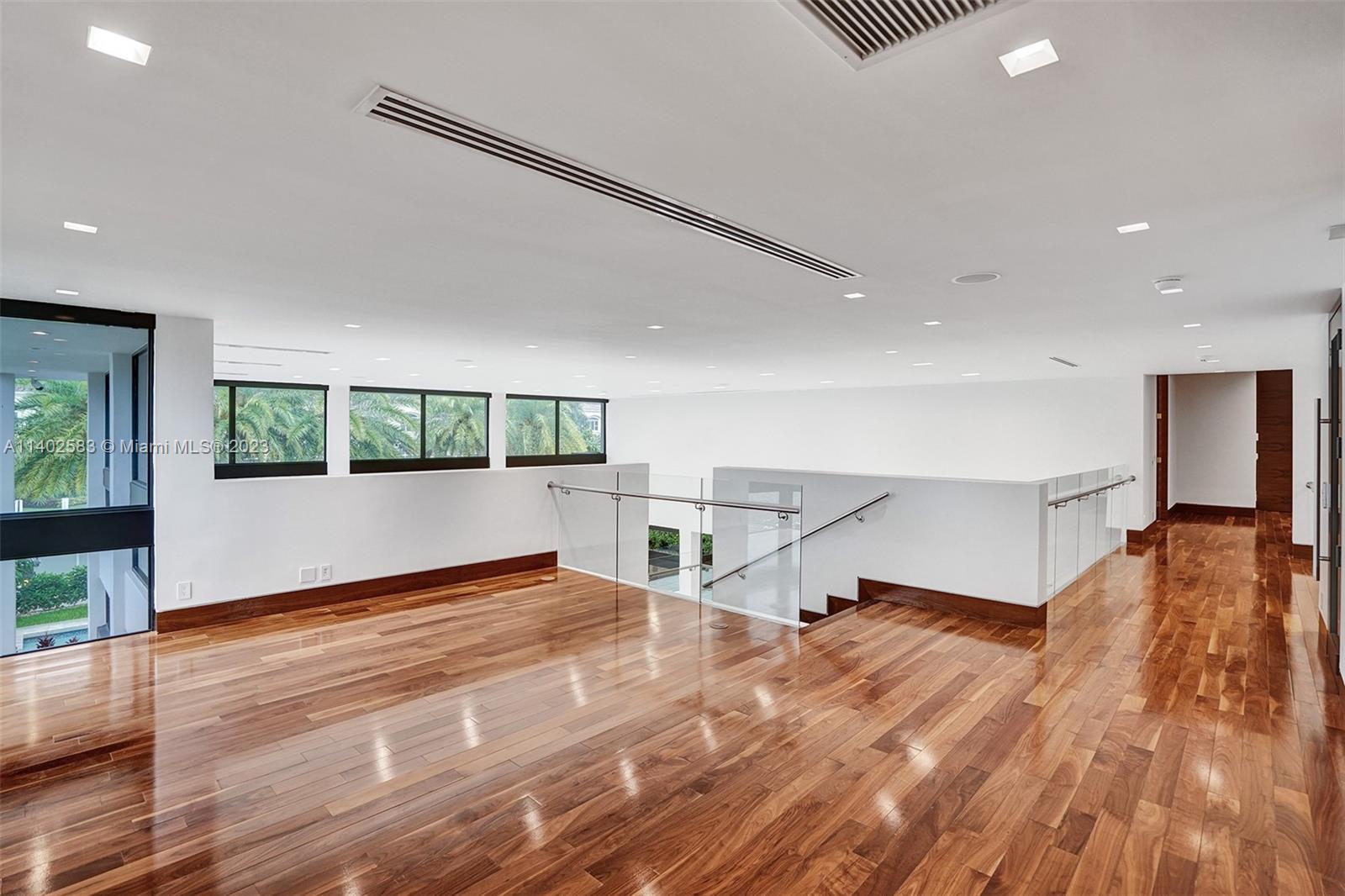 GOLDEN ISLES ESTATES FIRS - Residential