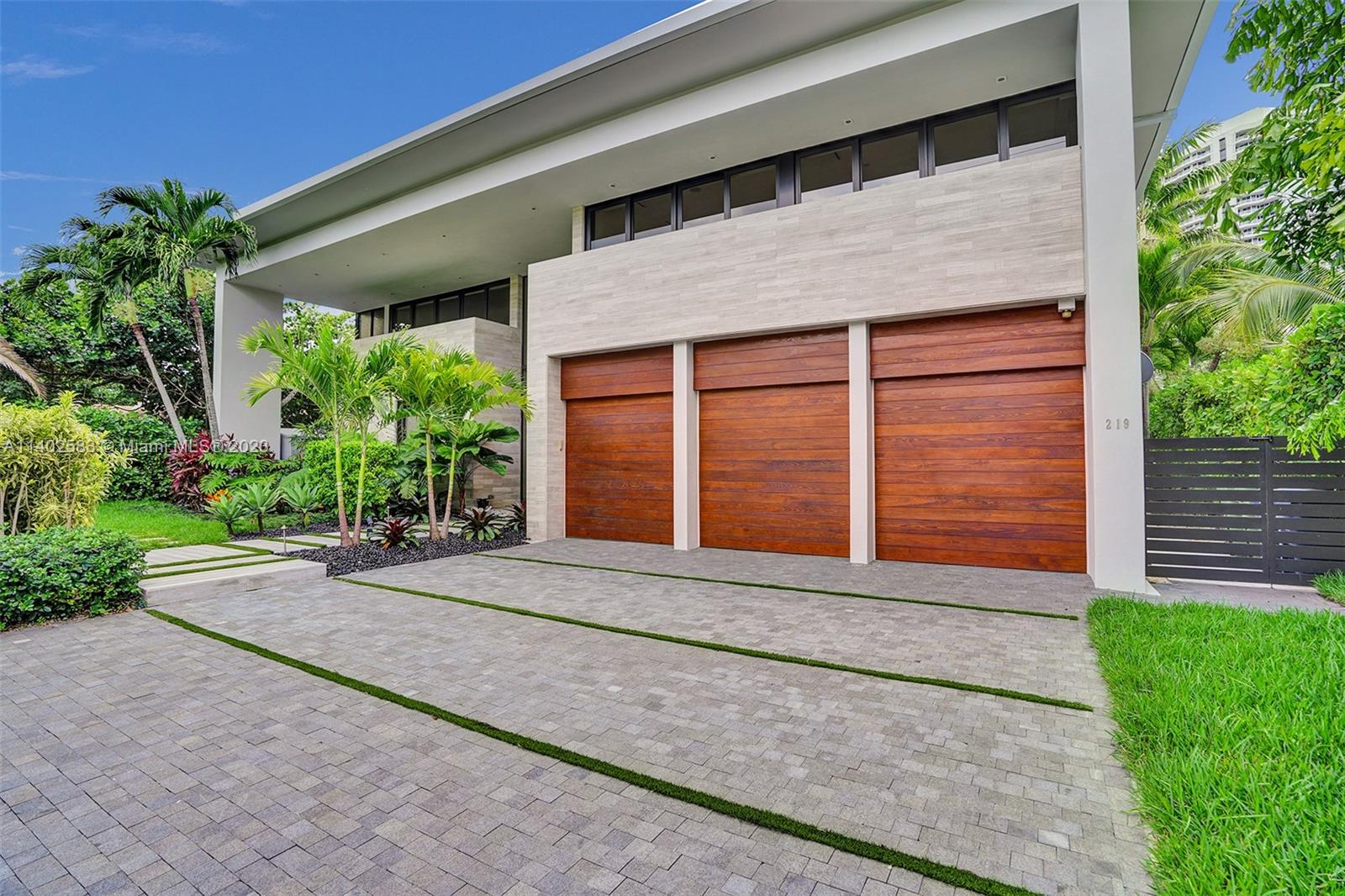 GOLDEN ISLES ESTATES FIRS - Residential