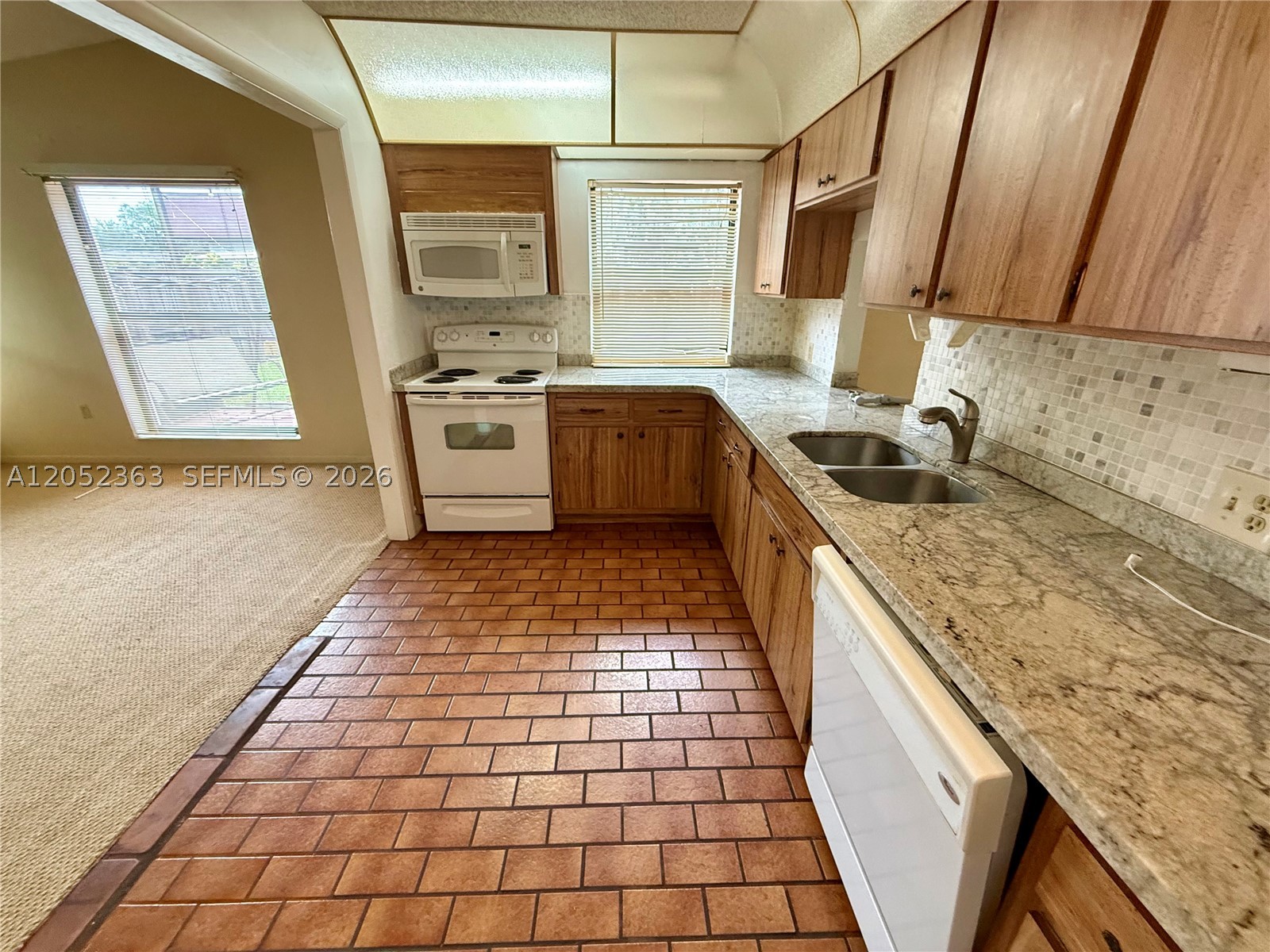 HOLLYWOOD GARDENS - Residential