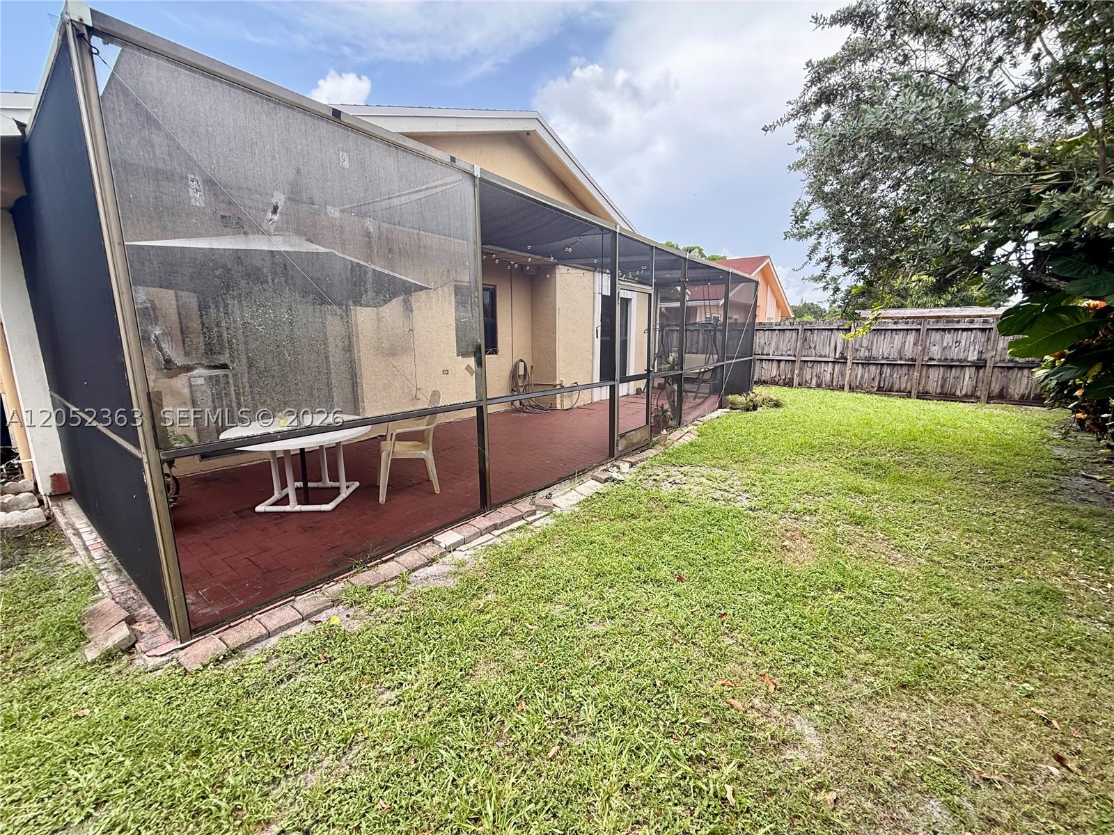 HOLLYWOOD GARDENS - Residential