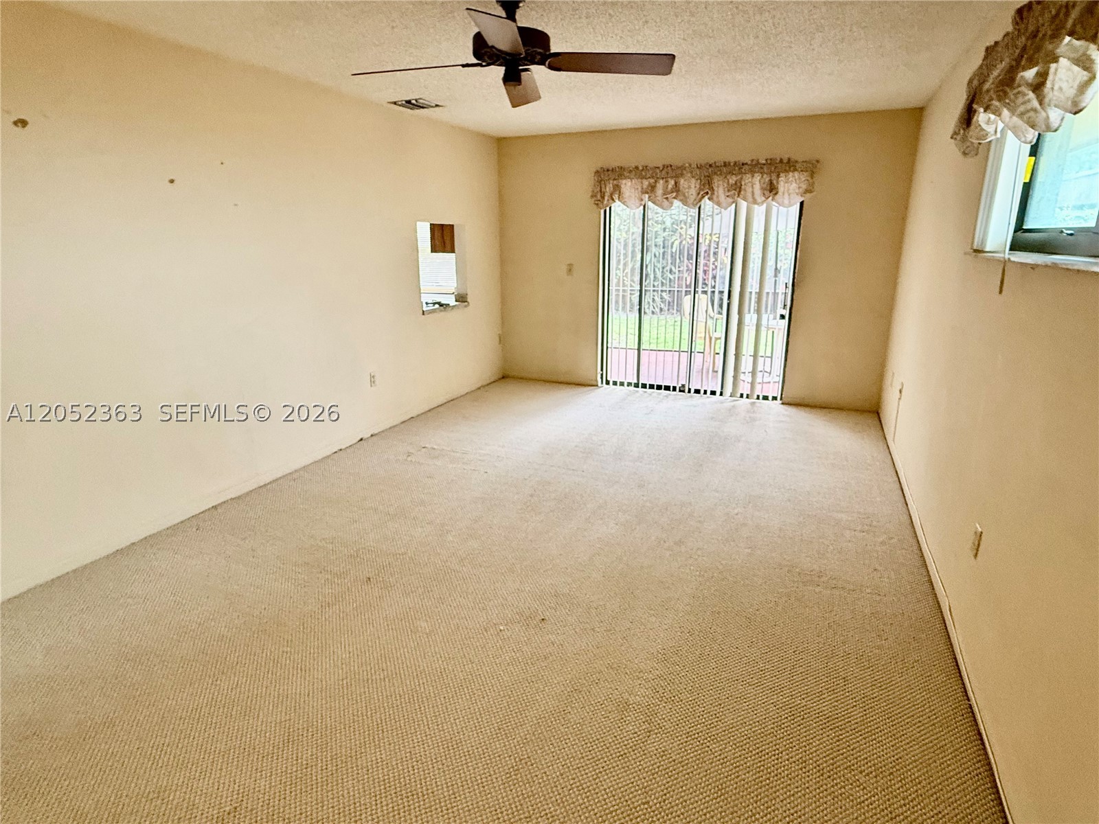 HOLLYWOOD GARDENS - Residential