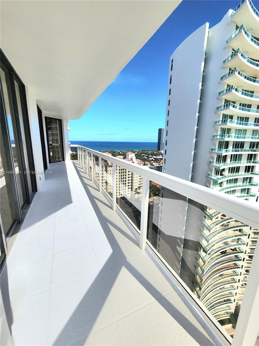 THE LANDMARK CONDO - Residential
