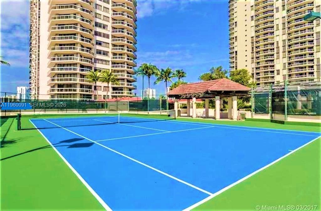 THE LANDMARK CONDO - Residential