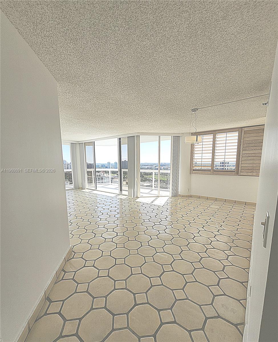 THE LANDMARK CONDO - Residential