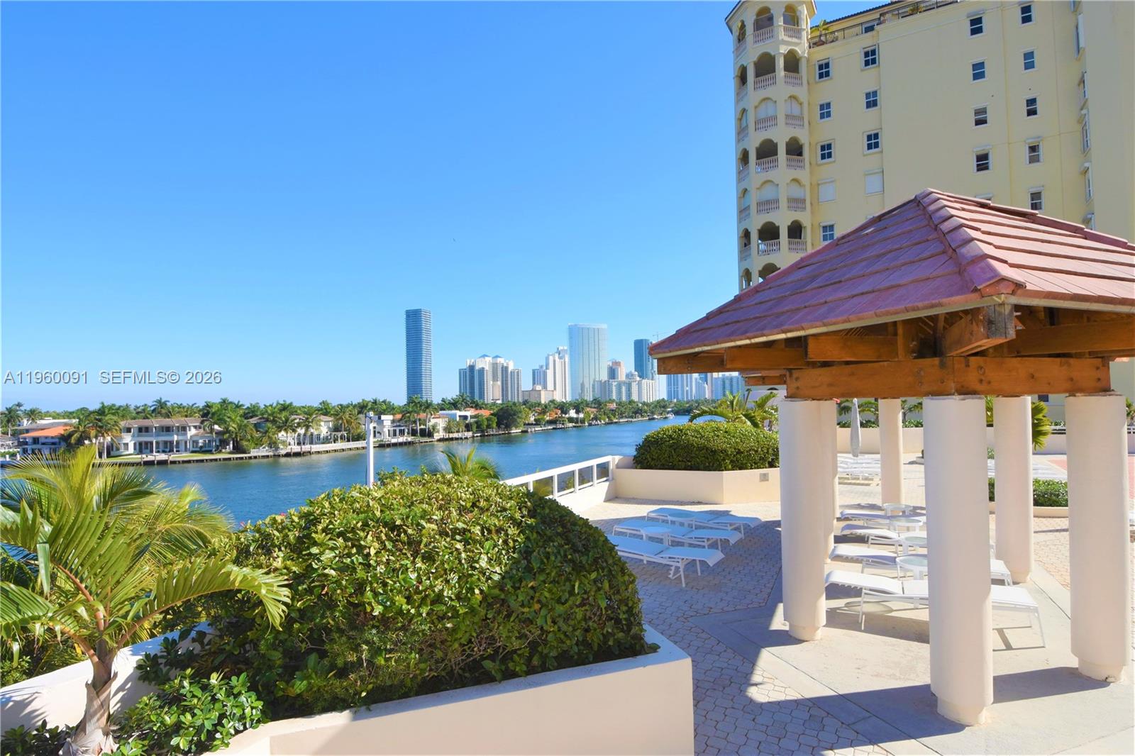 THE LANDMARK CONDO - Residential