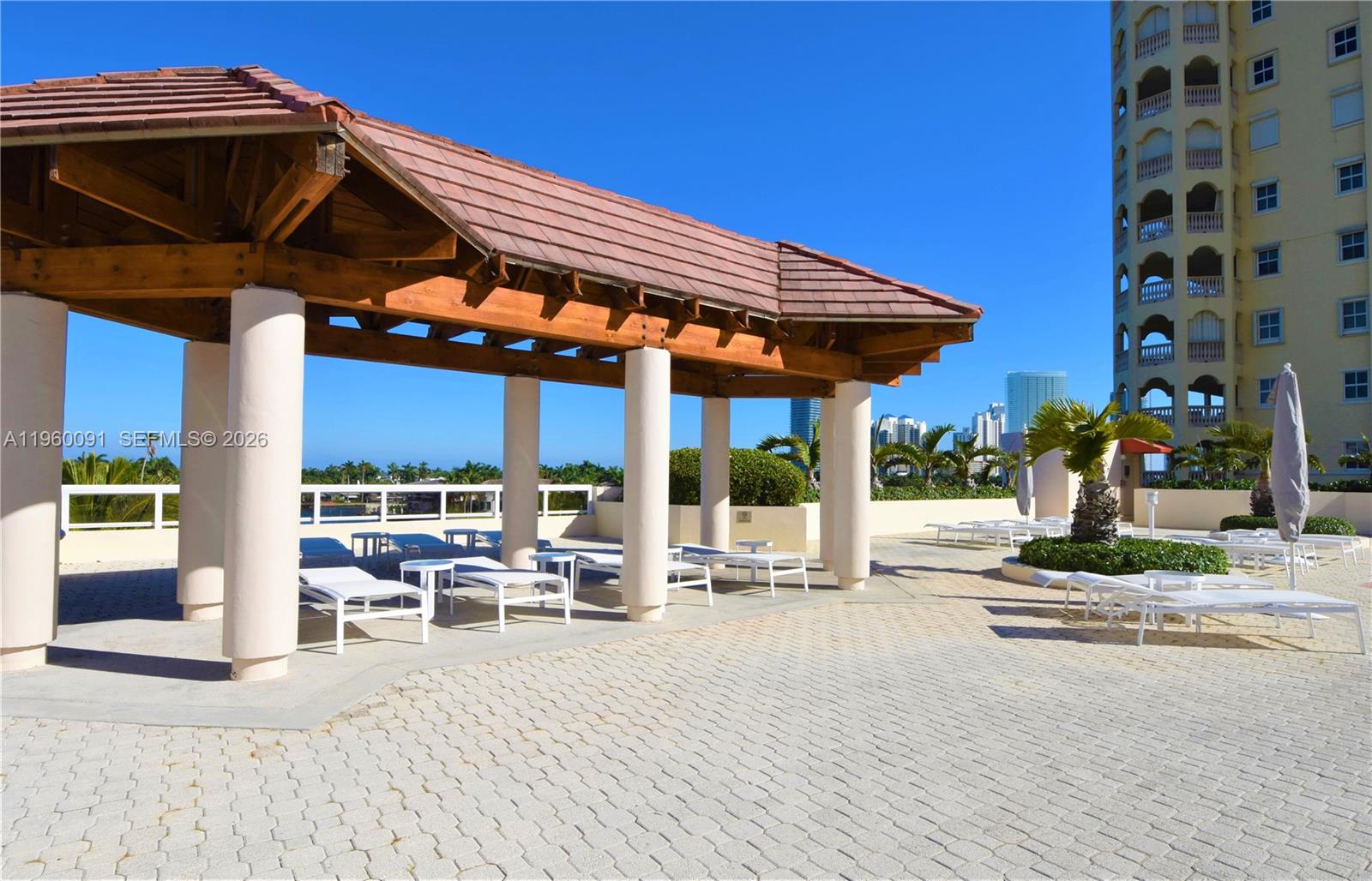 THE LANDMARK CONDO - Residential