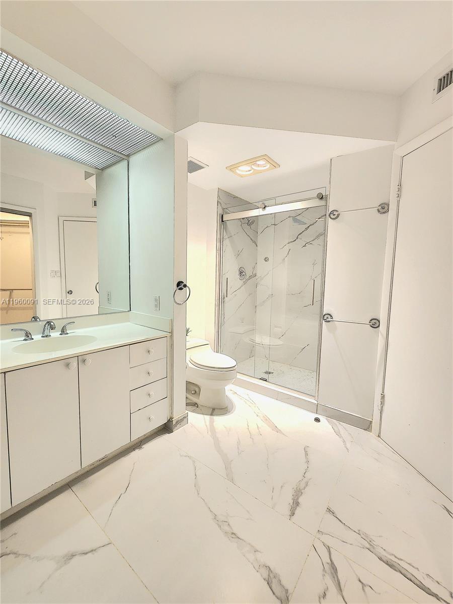 THE LANDMARK CONDO - Residential