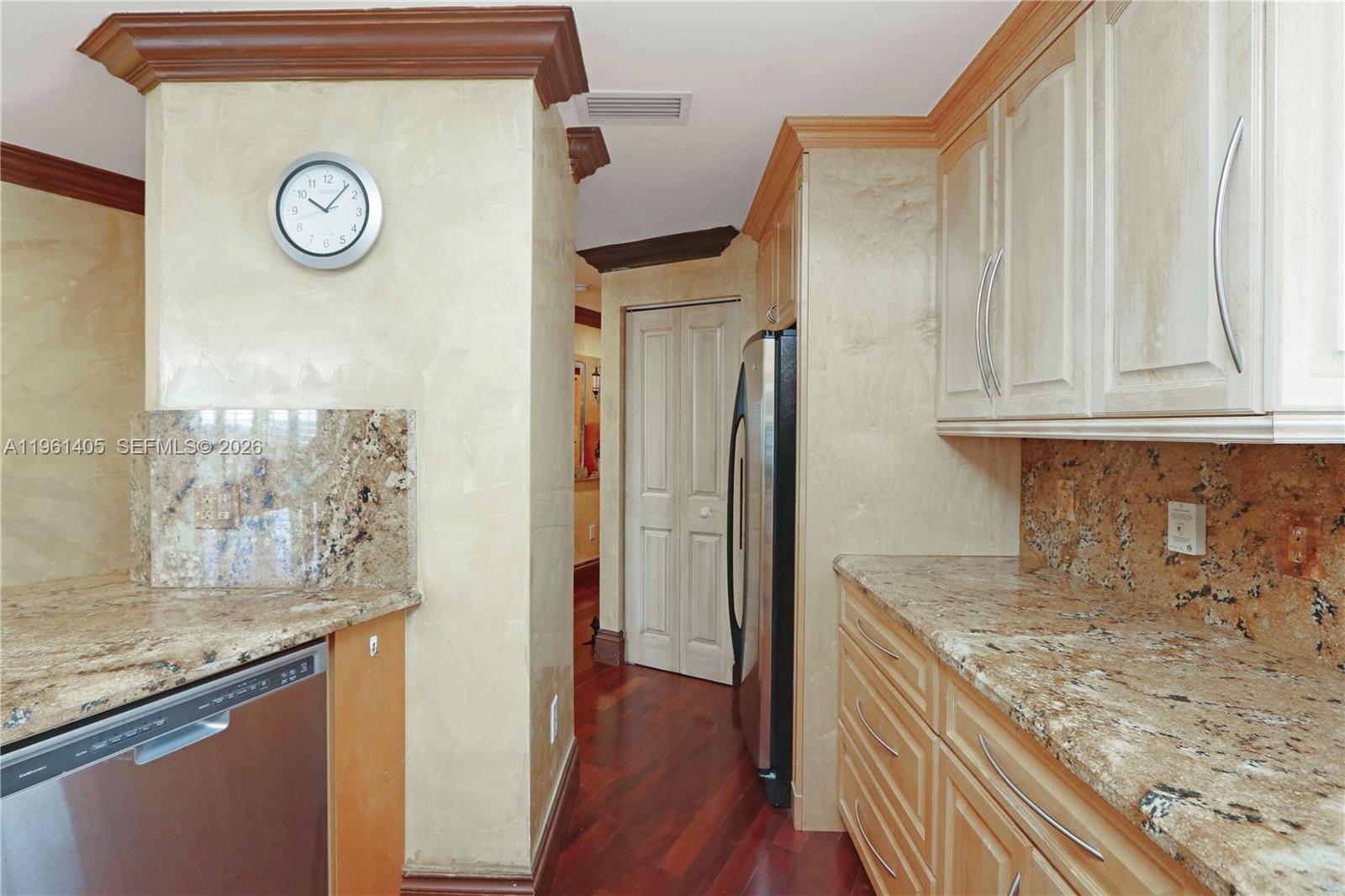 TEN ARAGON CONDO - Residential