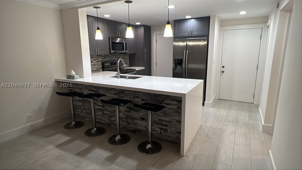 MEADOWBROOK CONDO APTS BL - Residential Lease