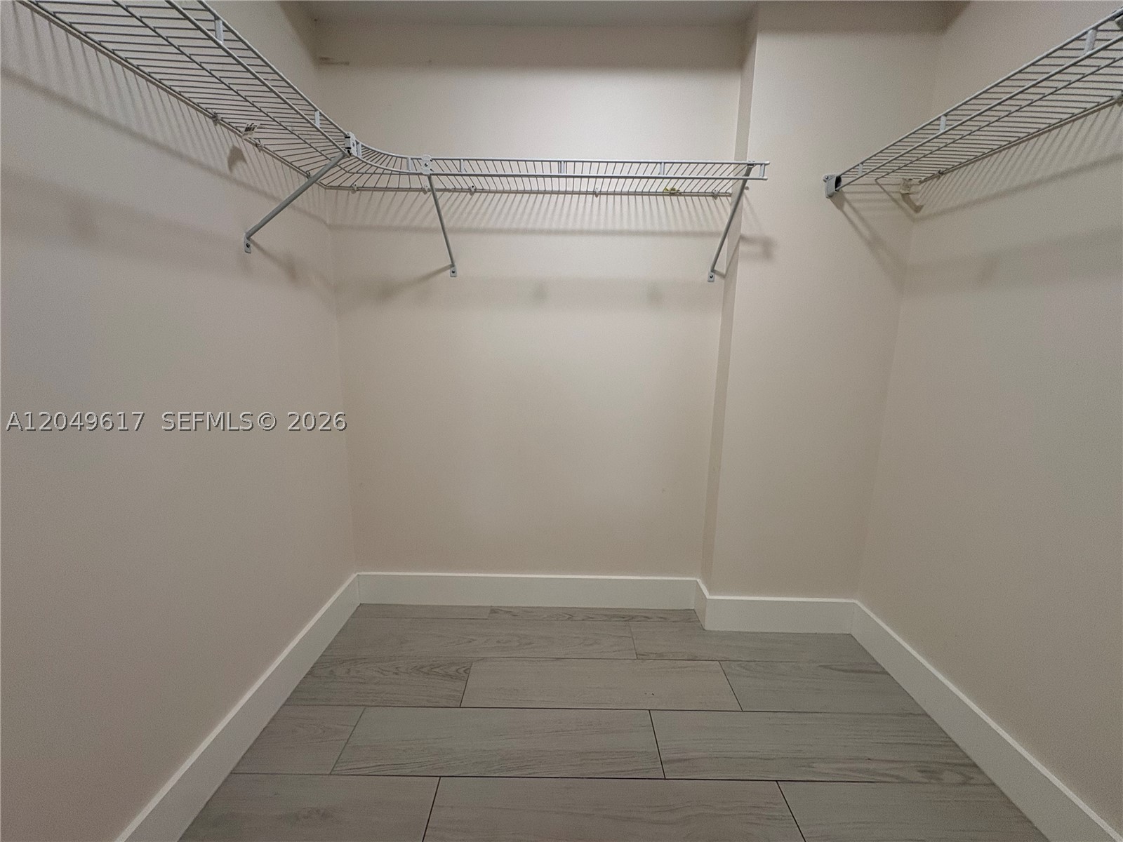 MEADOWBROOK CONDO APTS BL - Residential Lease