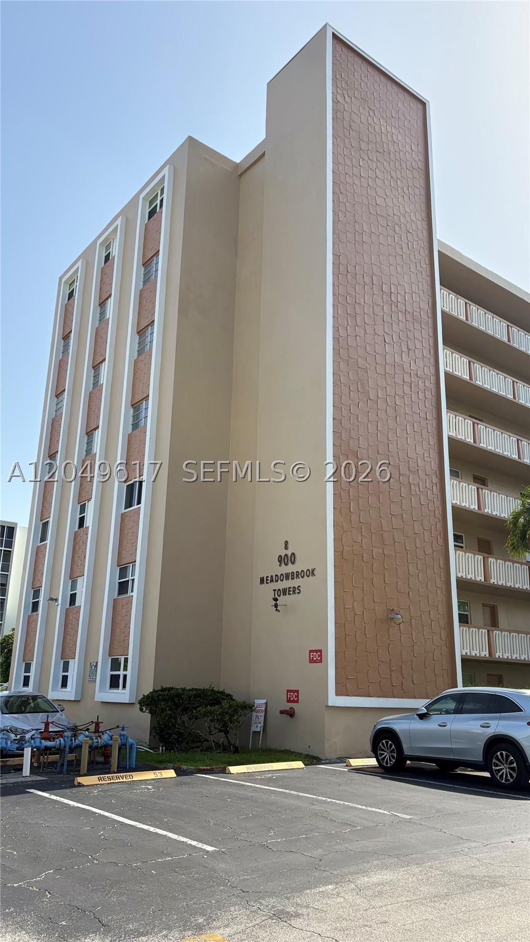 MEADOWBROOK CONDO APTS BL - Residential Lease