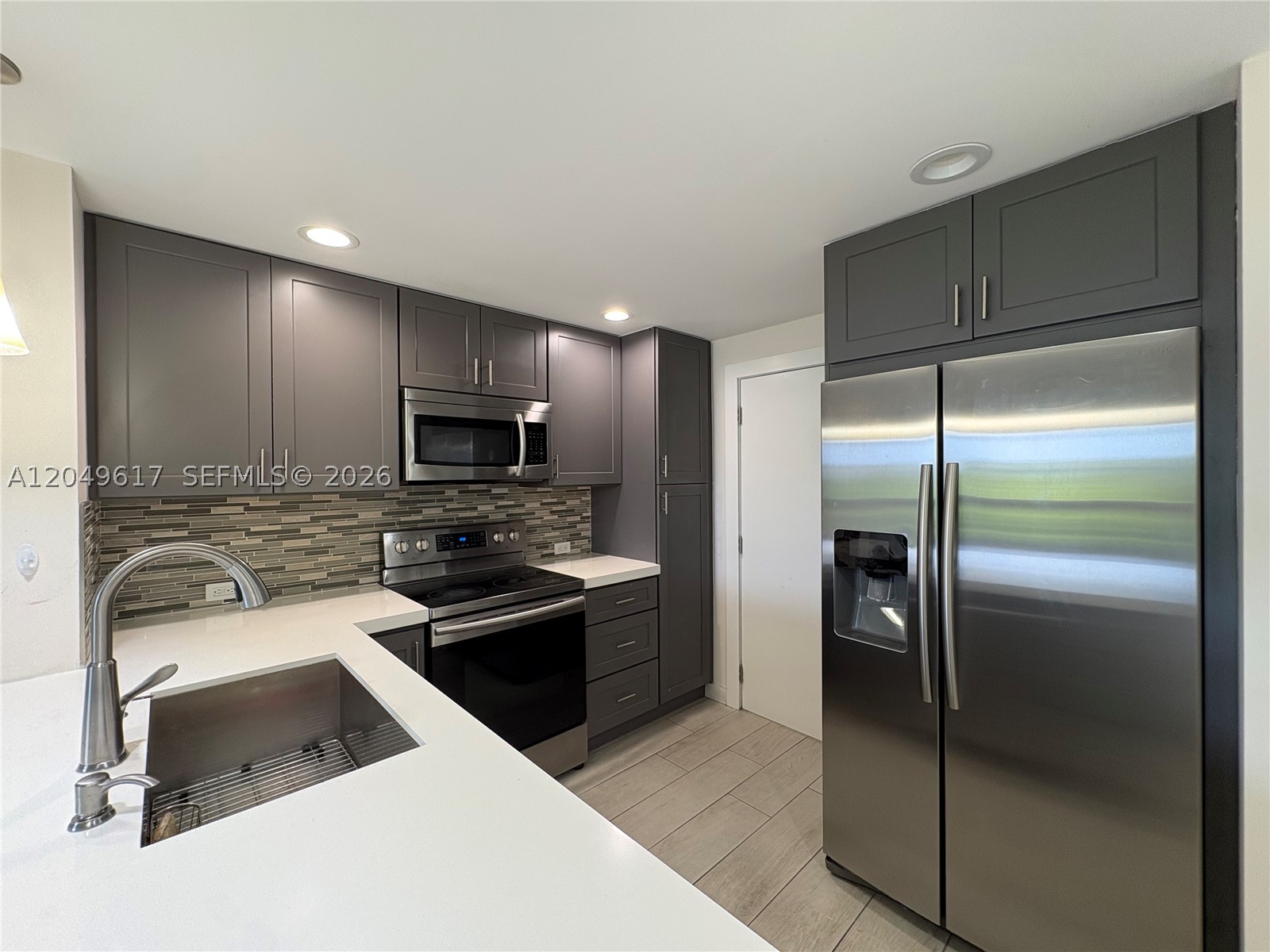 MEADOWBROOK CONDO APTS BL - Residential Lease