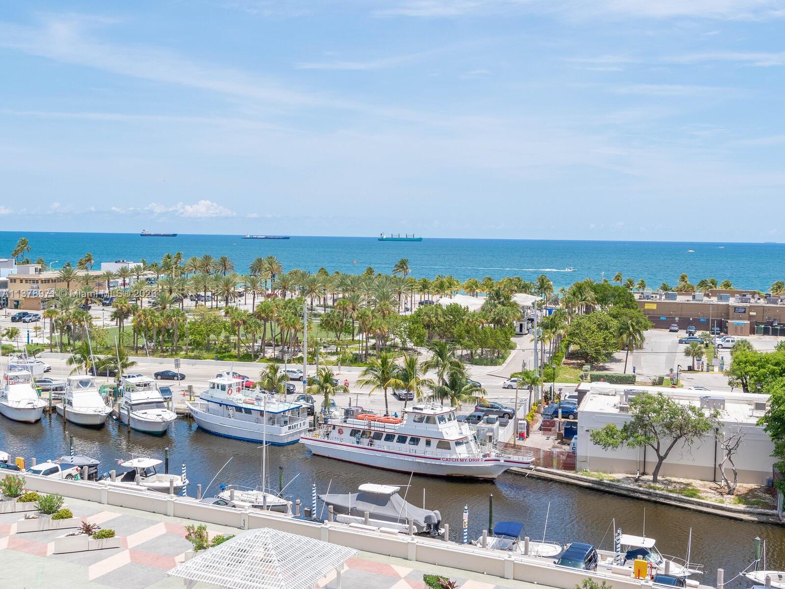 REDUCED!!!! Recently painted, ready to move in!! 2/2 condo in the heart of Fort Lauderdale, walking distance to the beach, fine dining, bars, parks, shops and much much more! Tile floors, granite in kitchen, updated bathrooms, hi impact windows/sliding door throughout. Washer and Dryer in the unit. Enjoy marvelous sunrises from your balcony. The Venetian condo offers a beautiful pool overlooking the intracoastal, Jacuzzi, Tiki bar, grills, gym, sauna, billiards, ping pong, library, social room. Won't Last! Easy to show, call today!