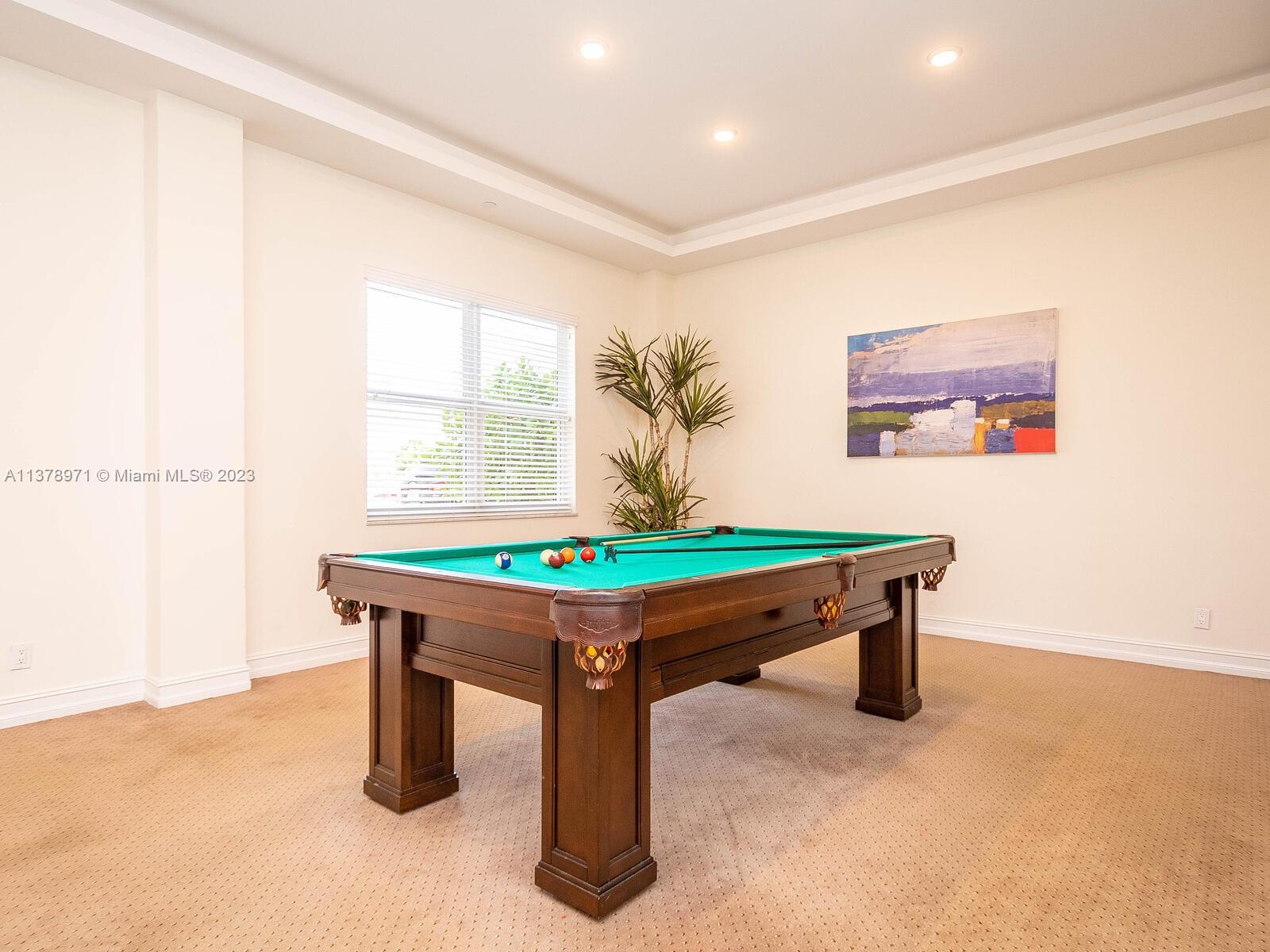 VENETIAN CONDO - Residential Lease