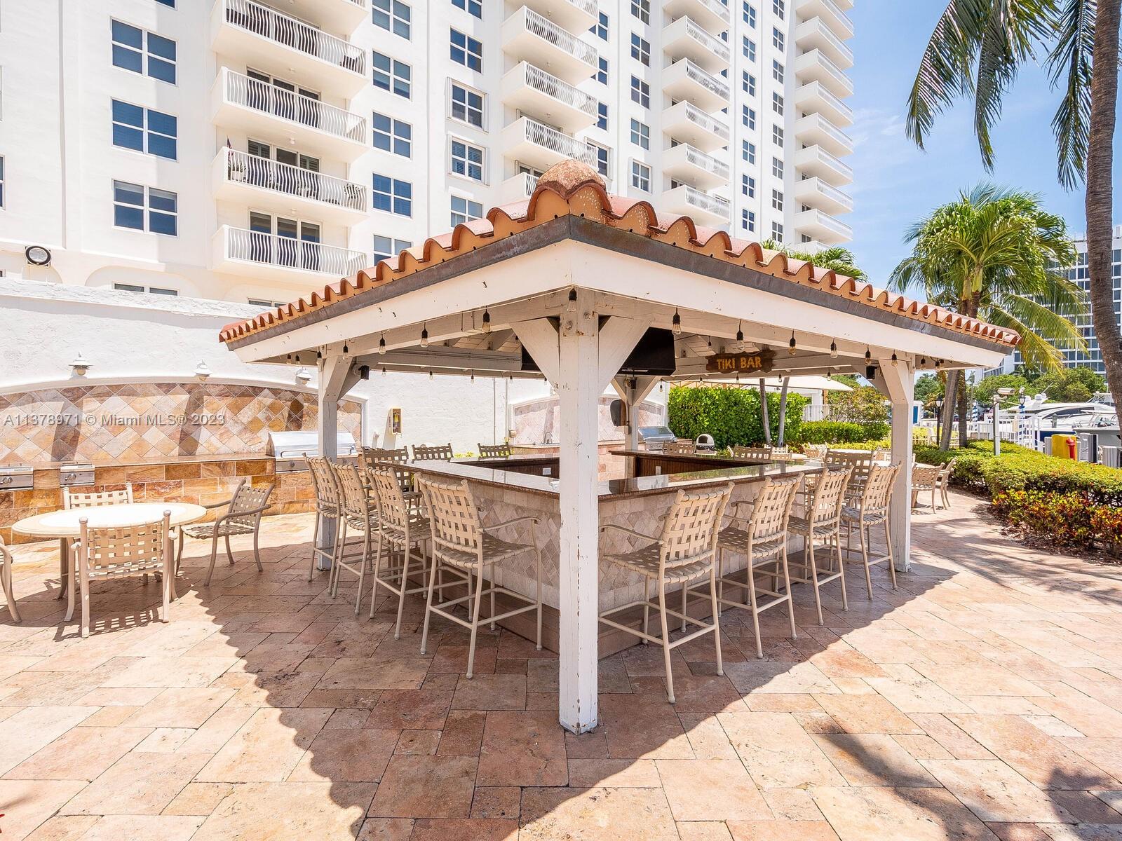 VENETIAN CONDO - Residential Lease