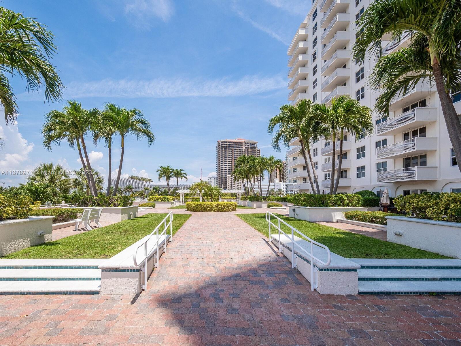 VENETIAN CONDO - Residential Lease