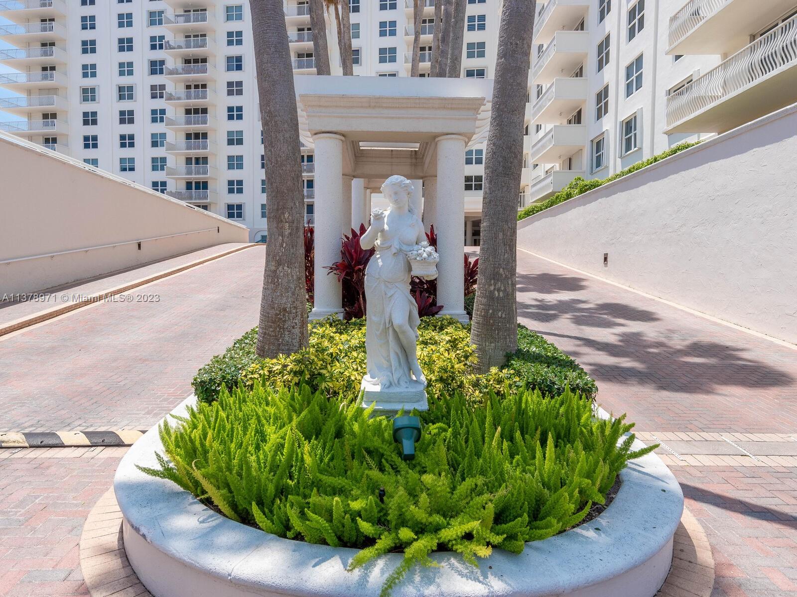 VENETIAN CONDO - Residential Lease