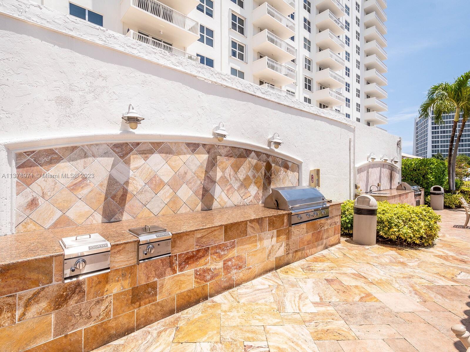VENETIAN CONDO - Residential Lease