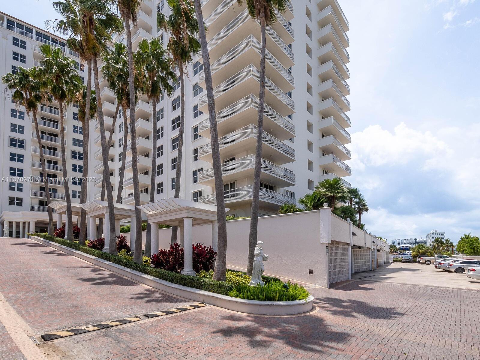 VENETIAN CONDO - Residential Lease