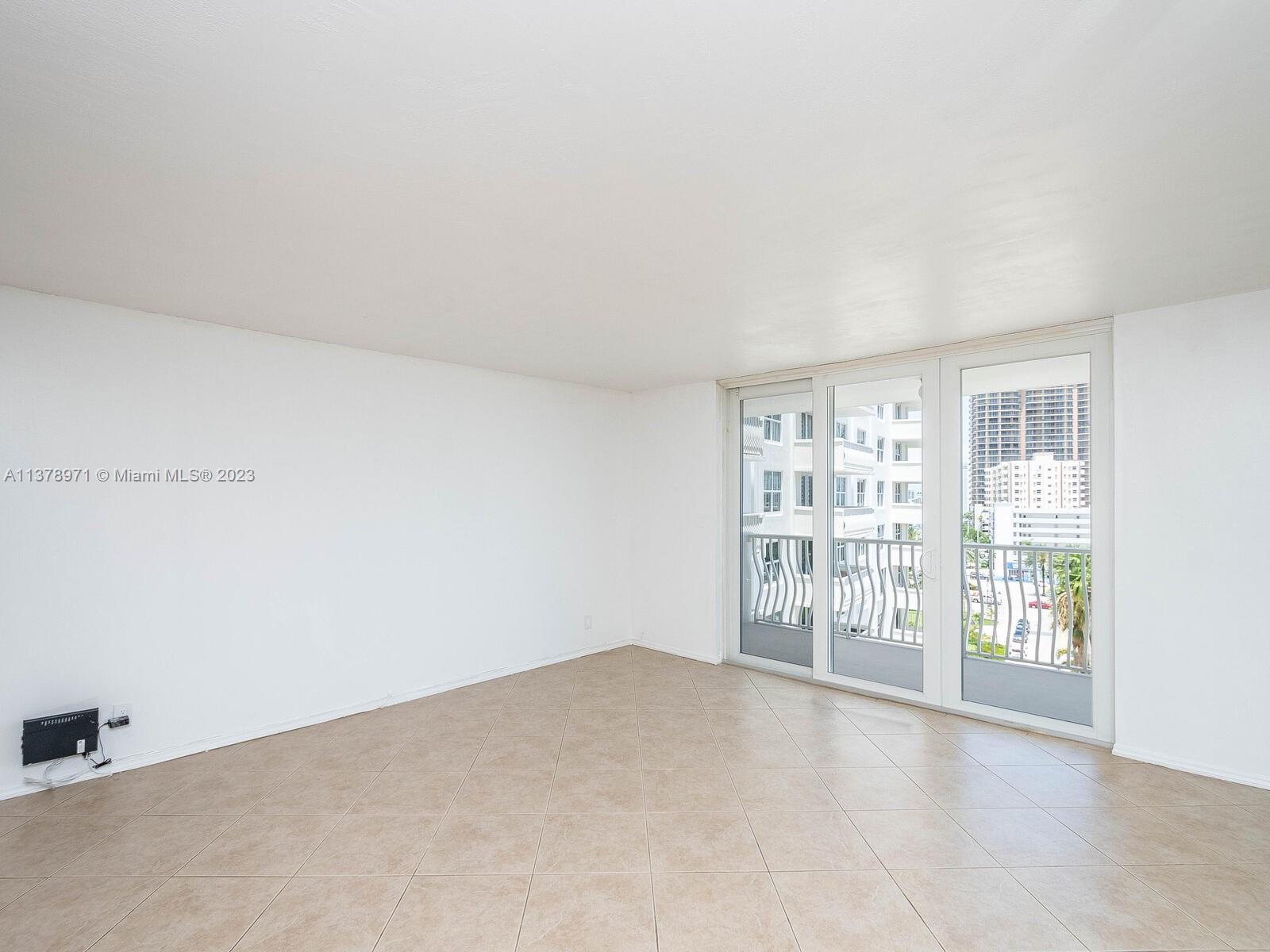 VENETIAN CONDO - Residential Lease