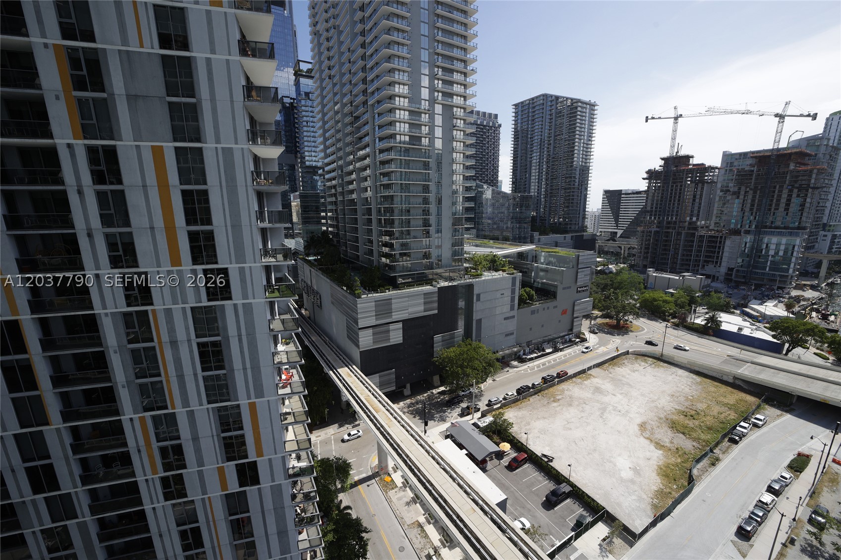 BRICKELL ON THE RIVER S T - Residential