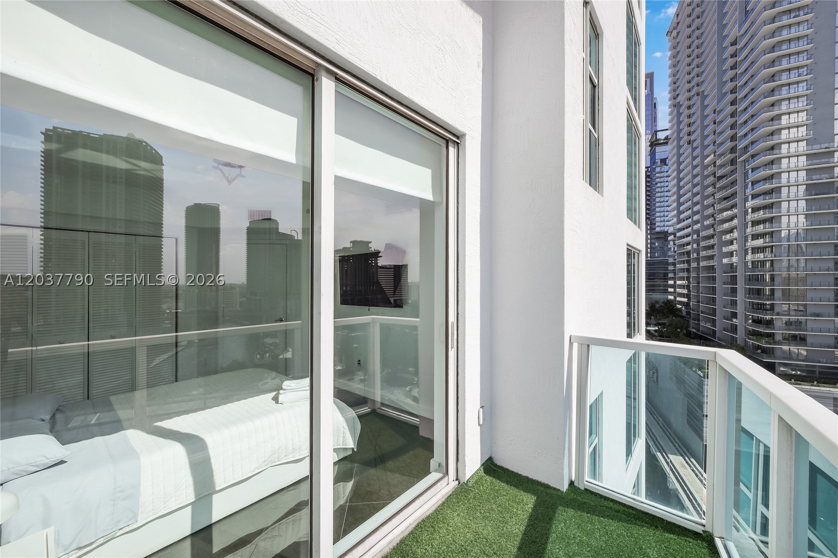 BRICKELL ON THE RIVER S T - Residential