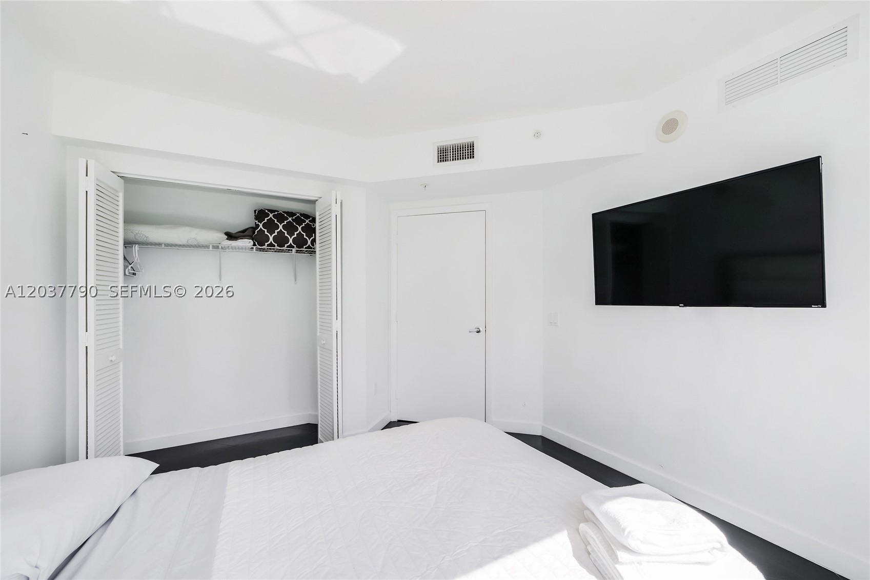 BRICKELL ON THE RIVER S T - Residential