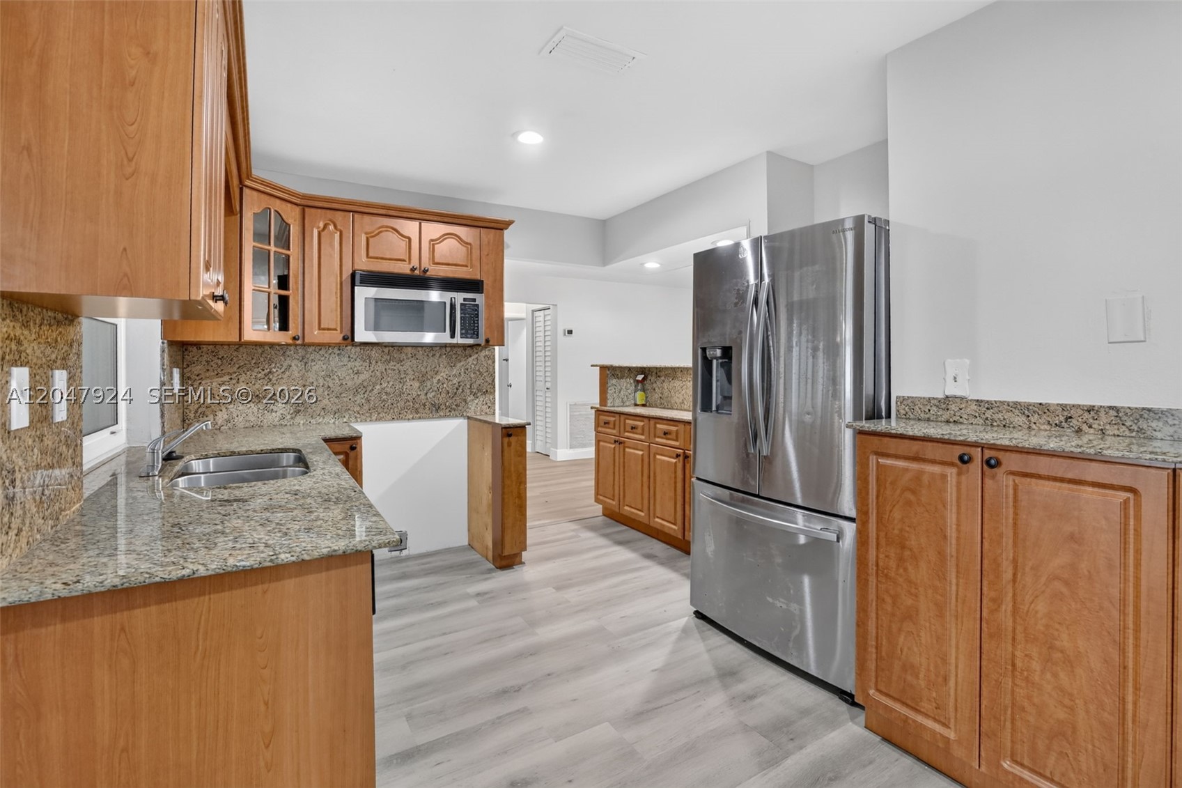 SUNRISE GOLF VILLAGE THIR - Residential Lease