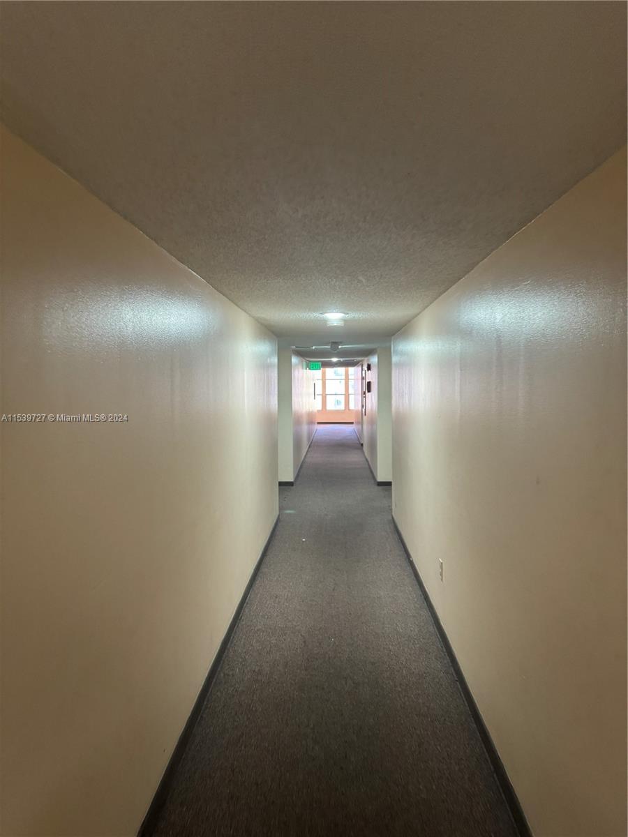 TWIN EXECUTIVE TOWERS CON - Residential Lease