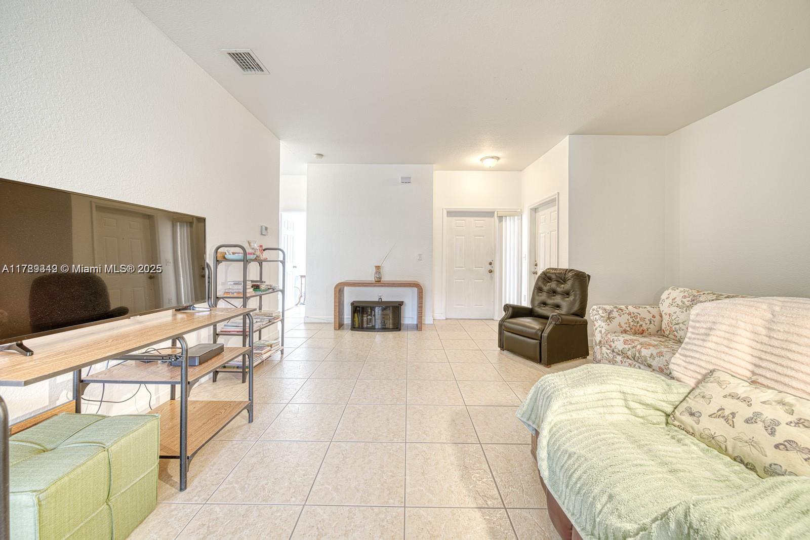 CARIBBEAN ISLES VILLAS CO - Residential Lease
