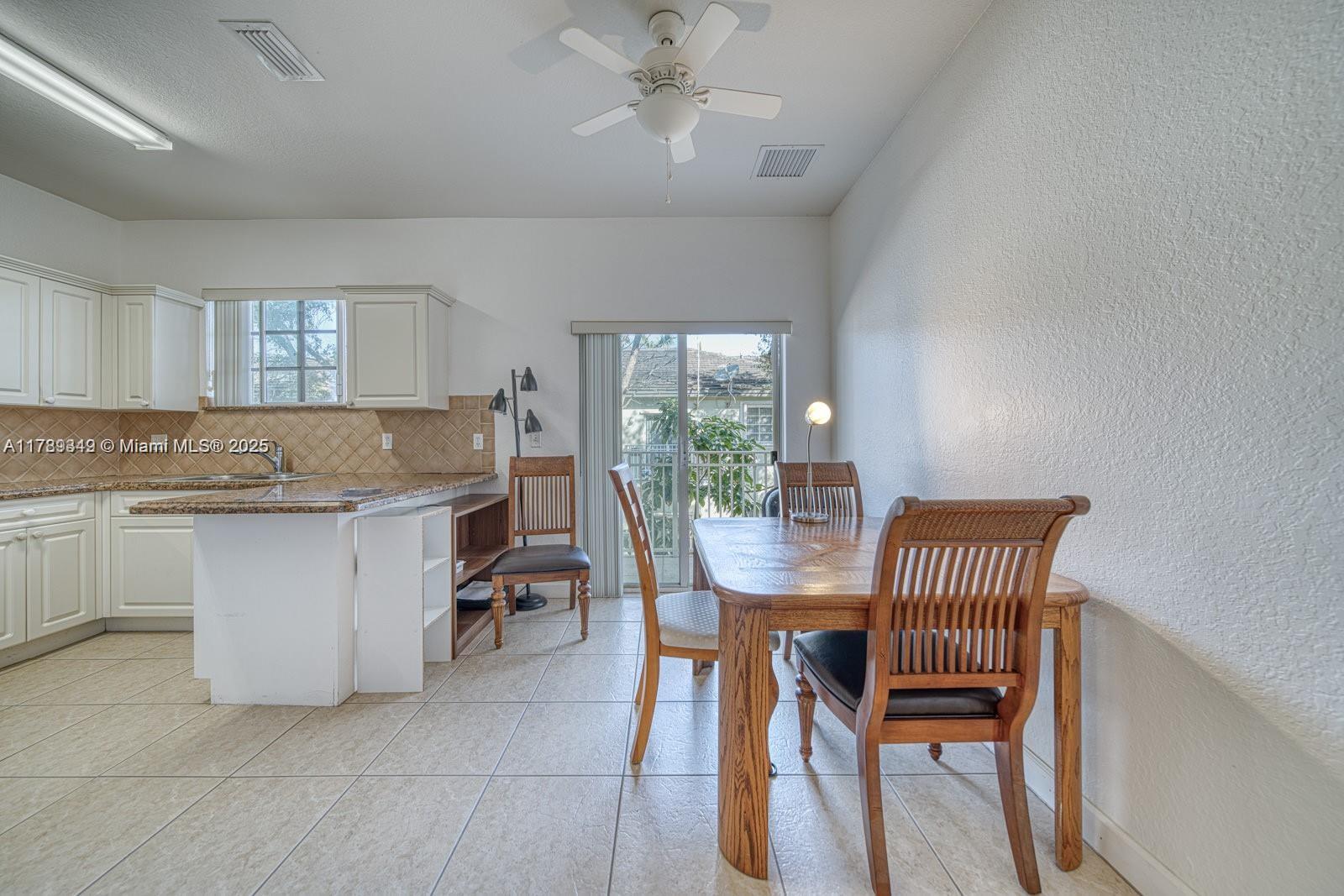 CARIBBEAN ISLES VILLAS CO - Residential Lease